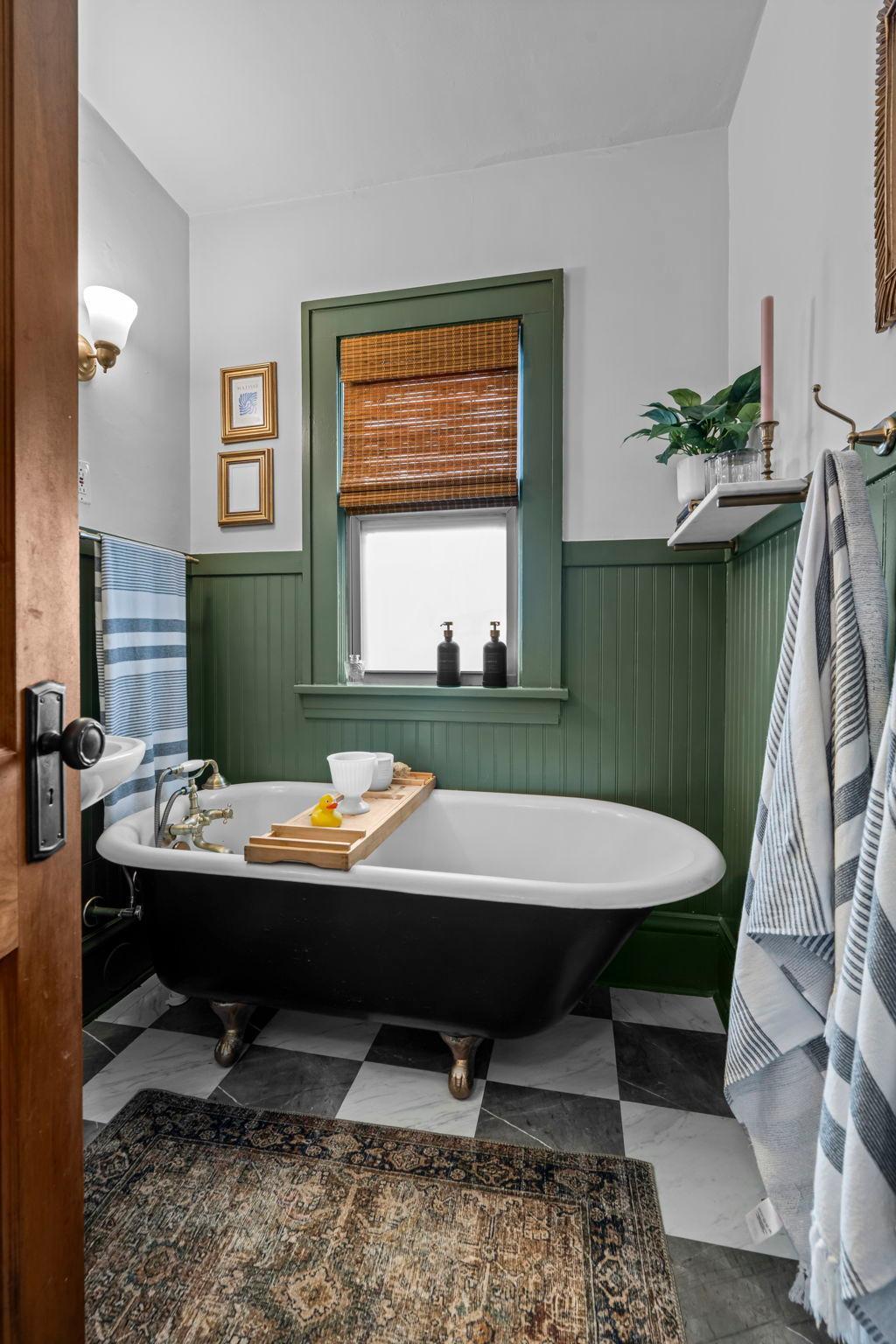 3836 Columbus Avenue