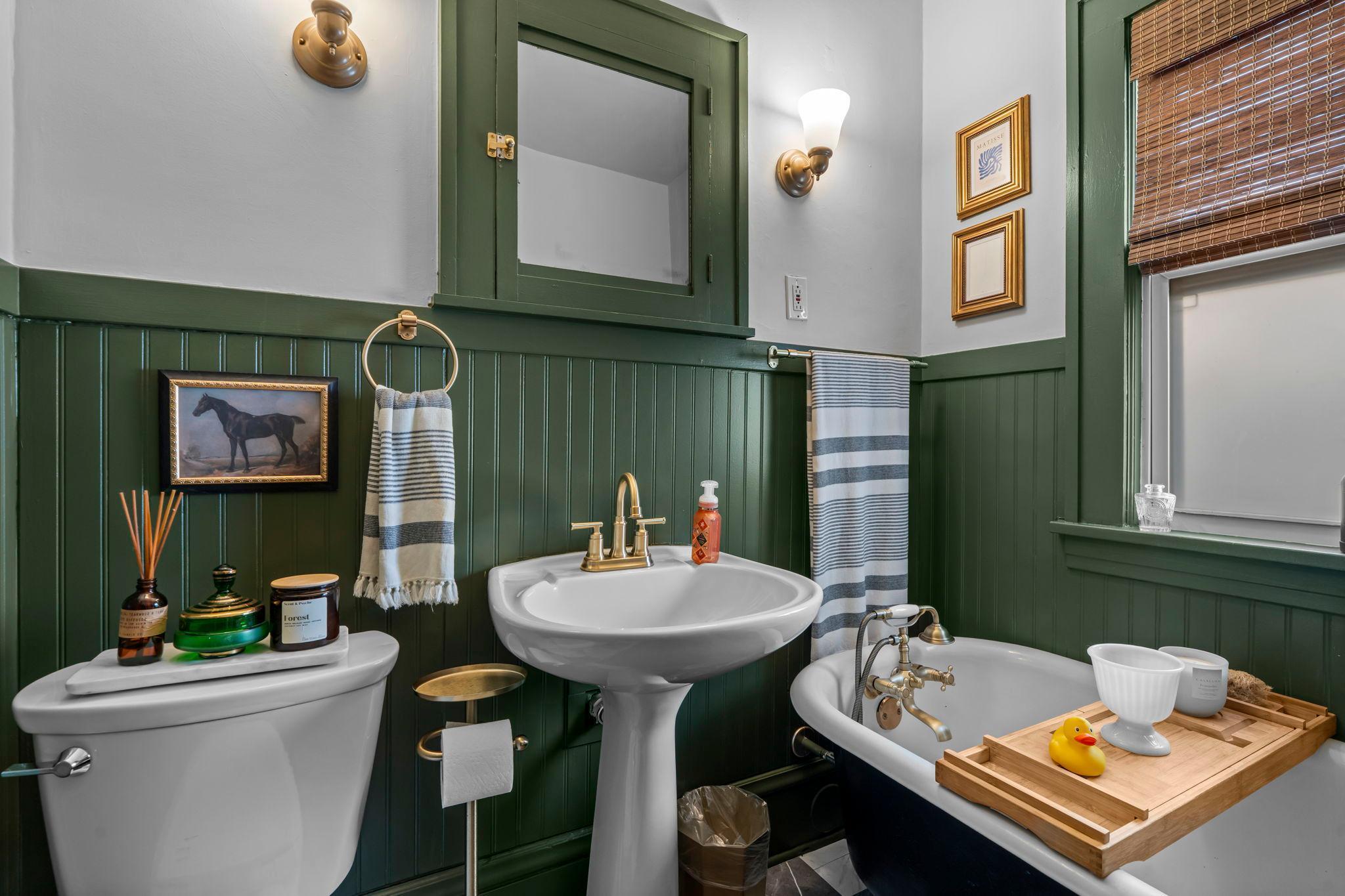 3836 Columbus Avenue