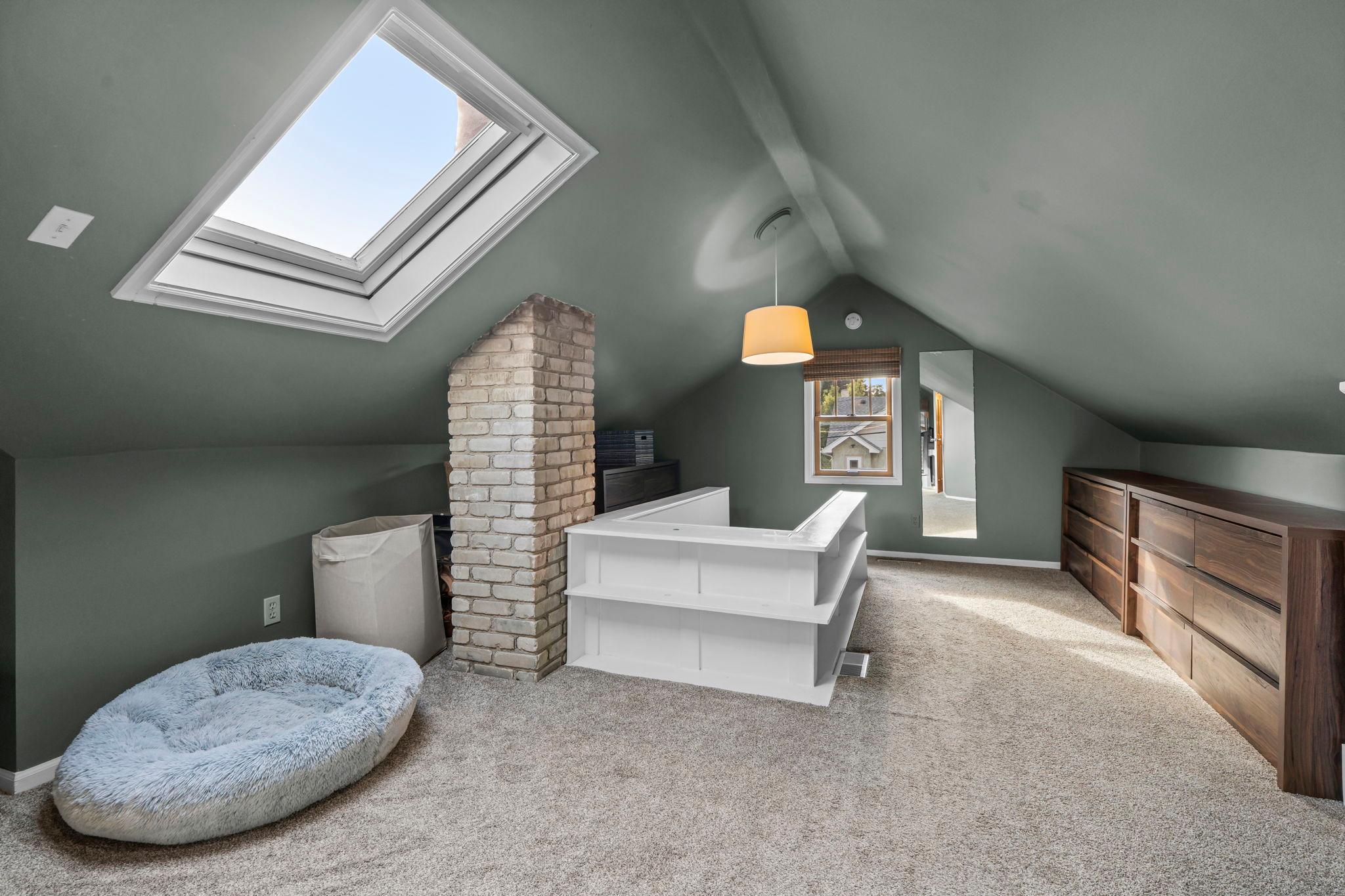 3836 Columbus Avenue