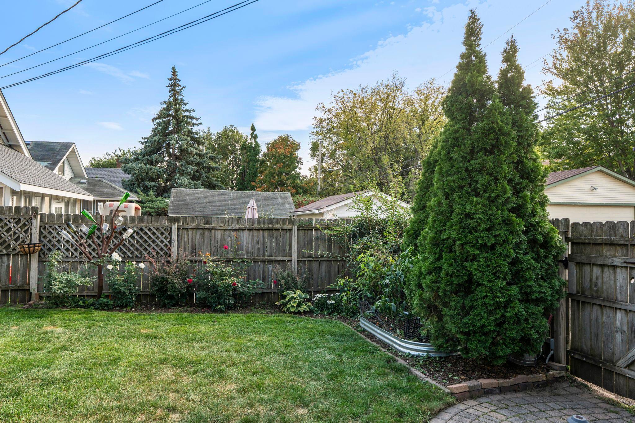 3836 Columbus Avenue