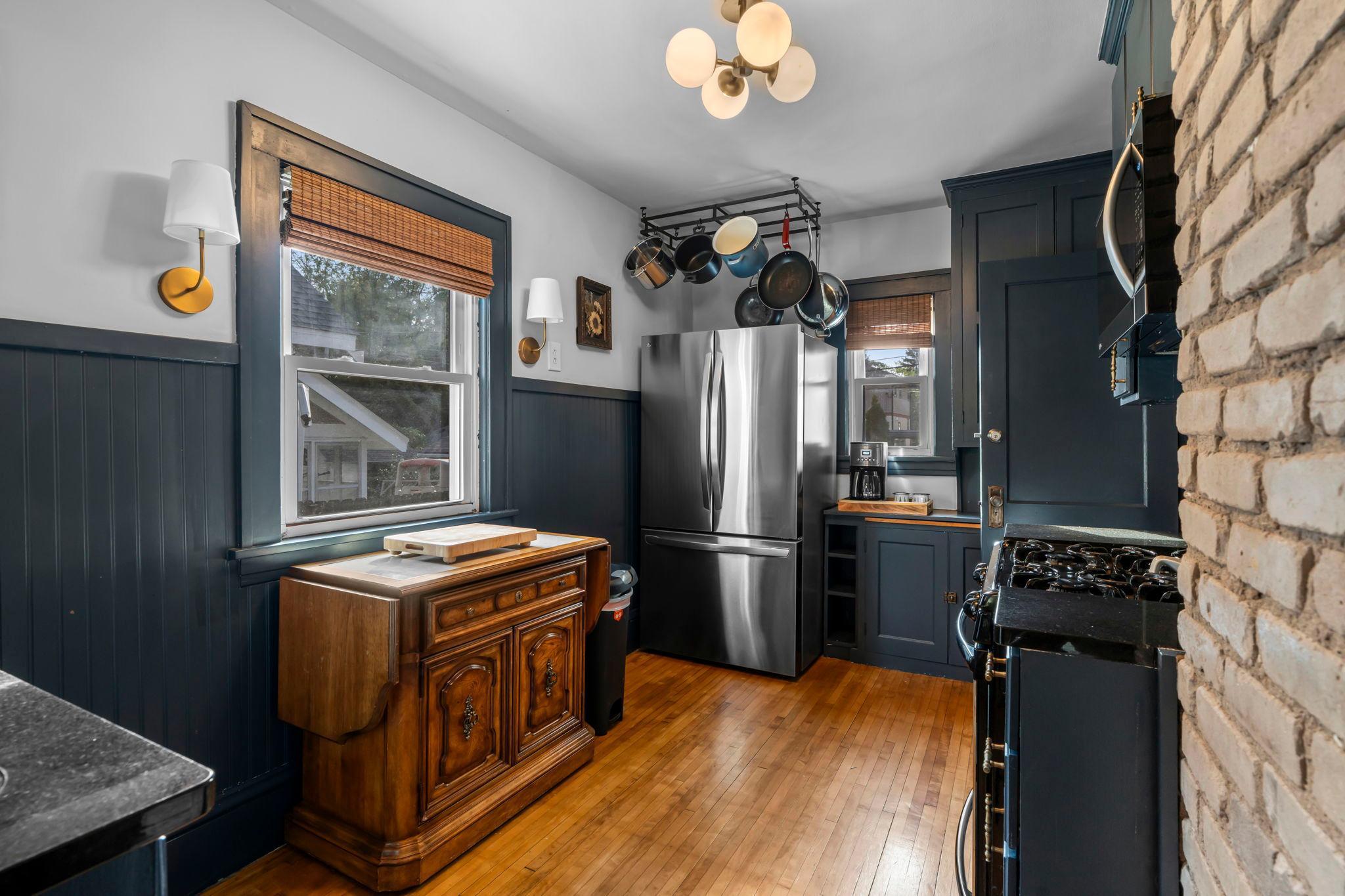 3836 Columbus Avenue