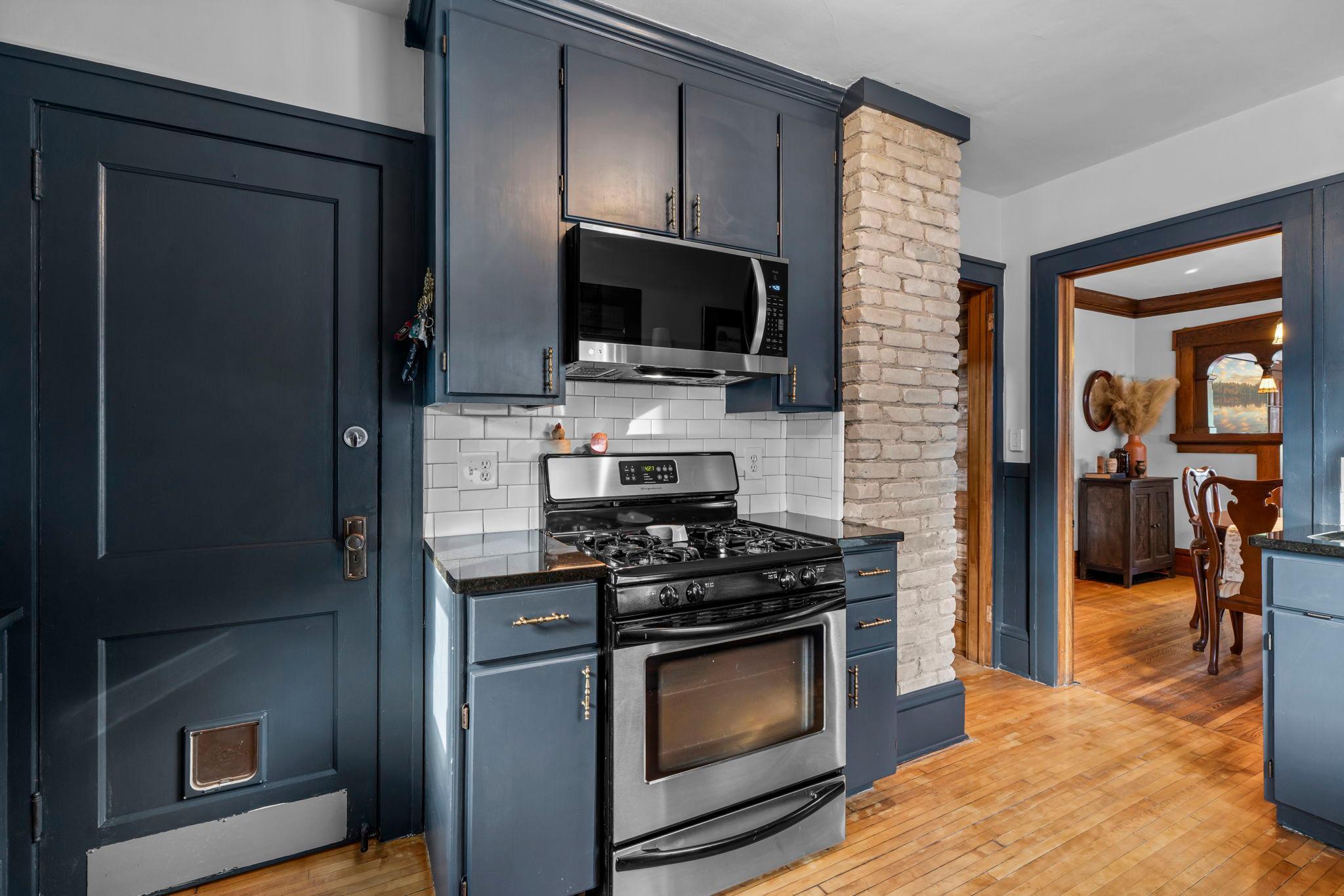 3836 Columbus Avenue