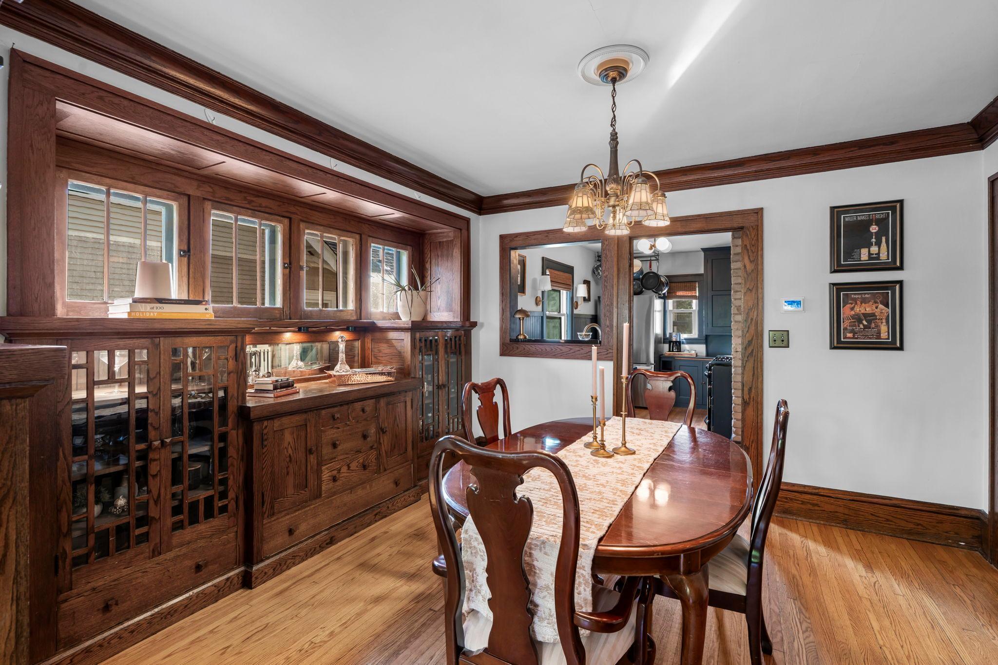 3836 Columbus Avenue