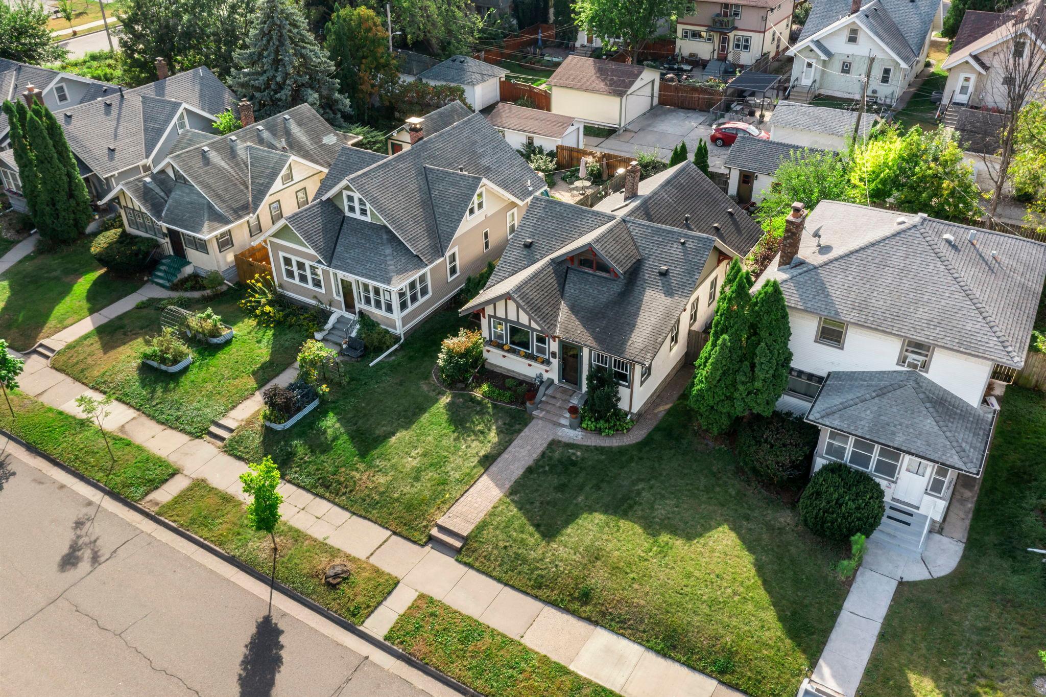 3836 Columbus Avenue