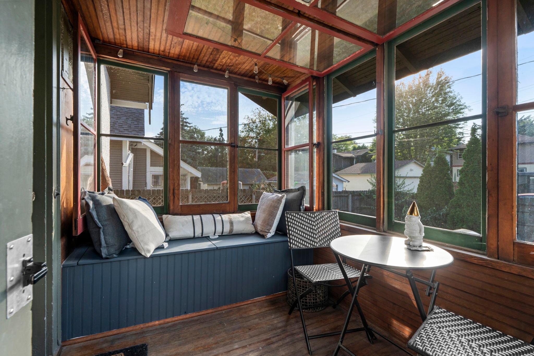 3836 Columbus Avenue