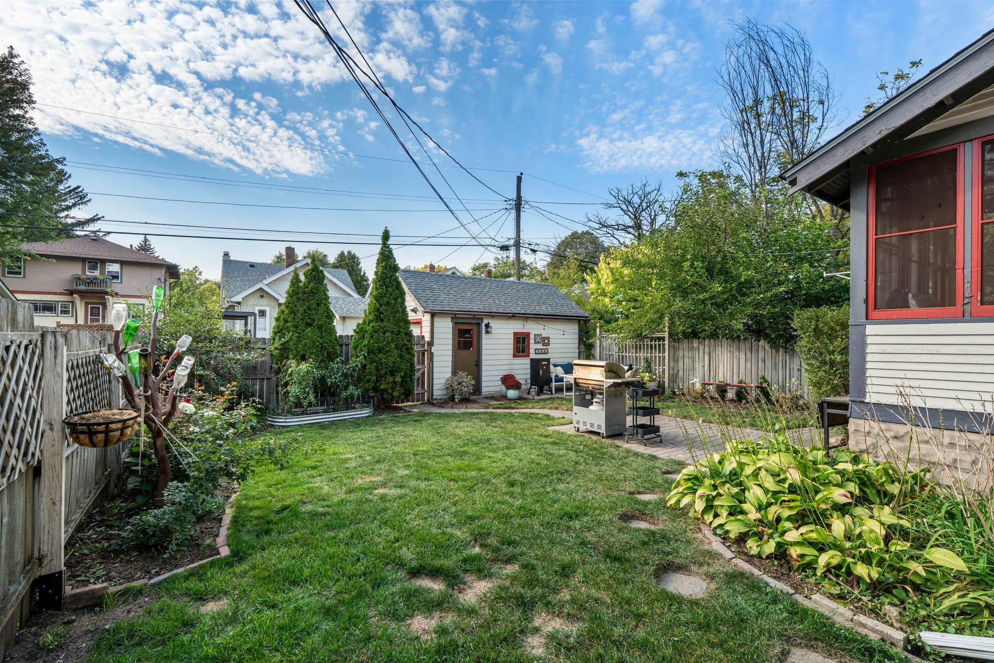 3836 Columbus Avenue