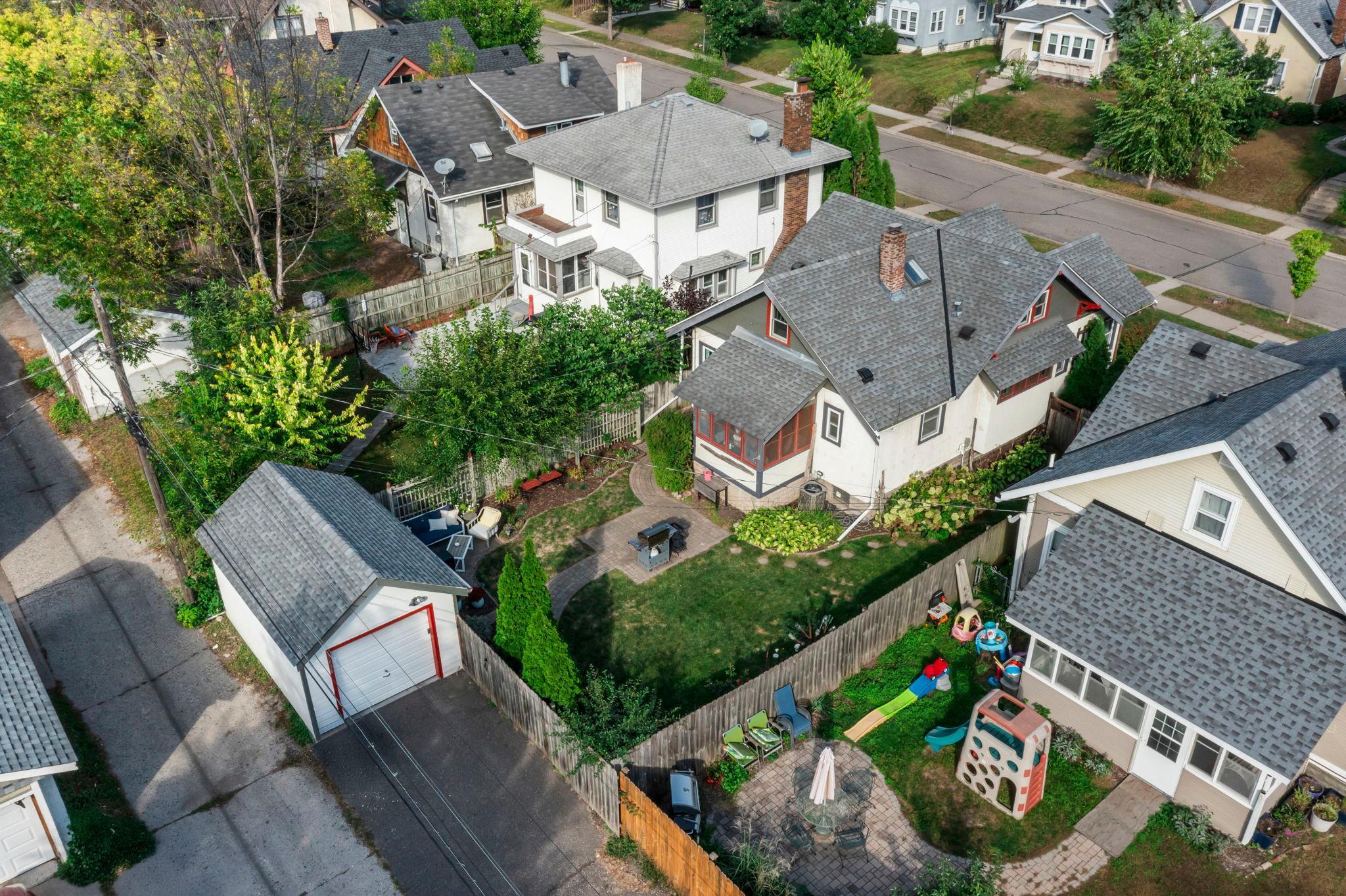 3836 Columbus Avenue