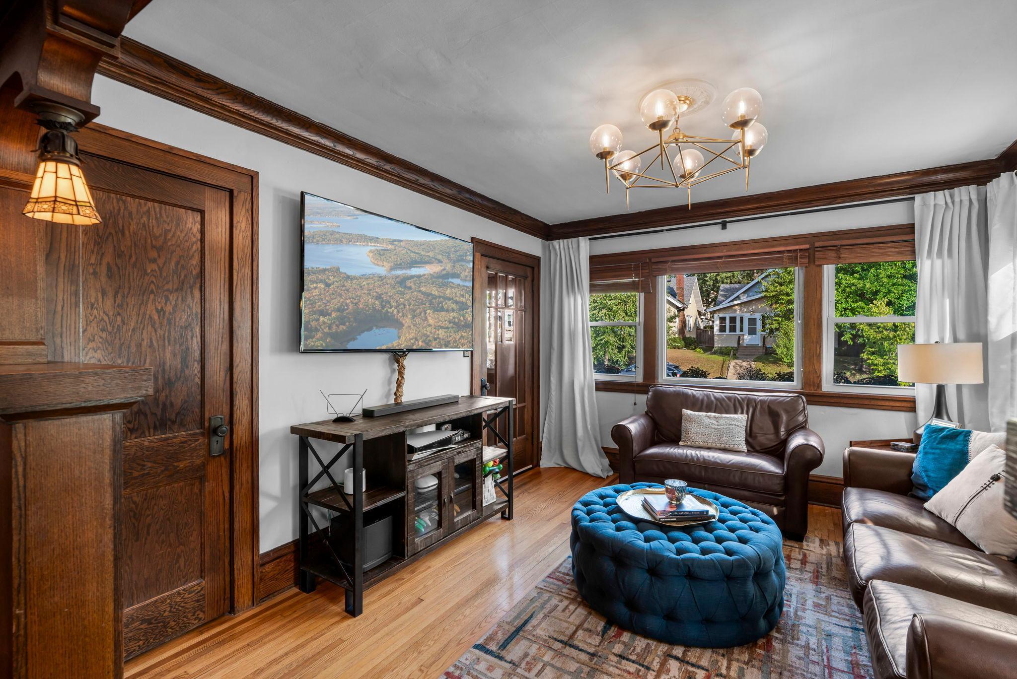 3836 Columbus Avenue