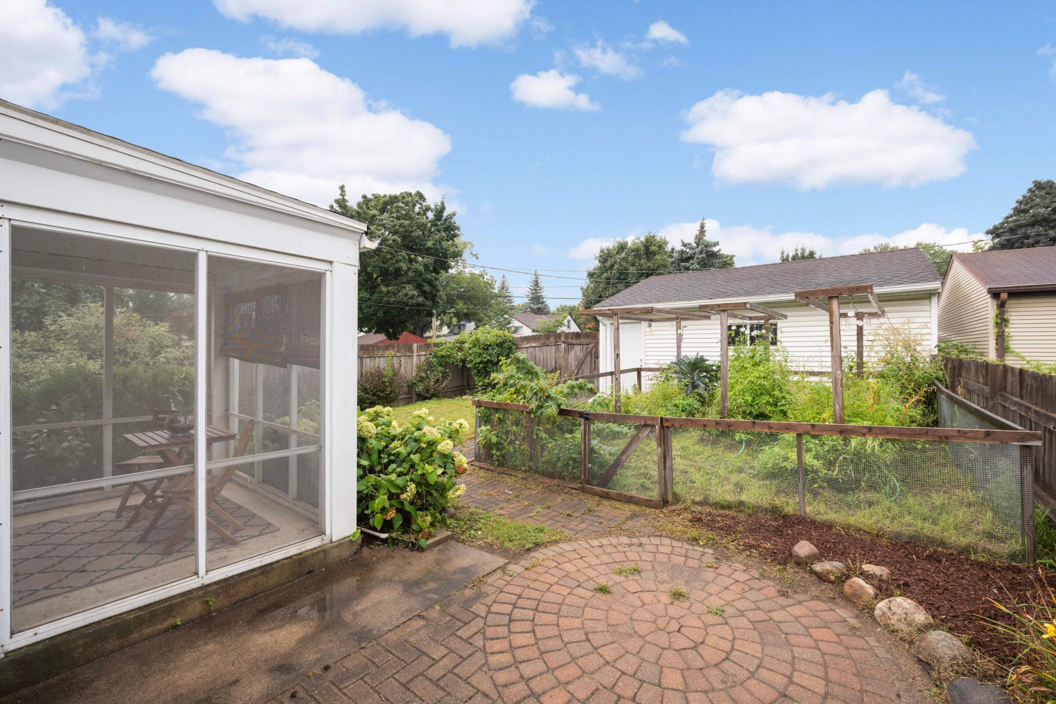 5756 Pillsbury Avenue S