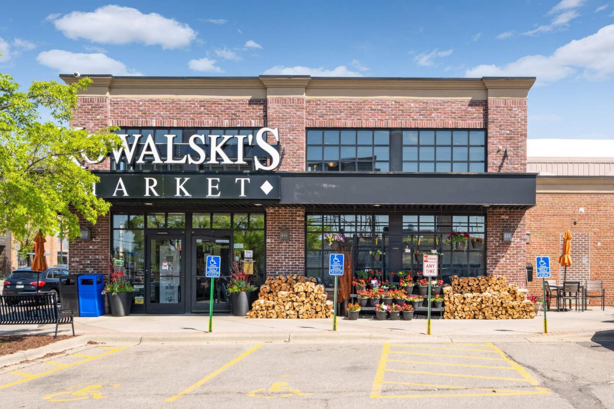 5756 Pillsbury Avenue S