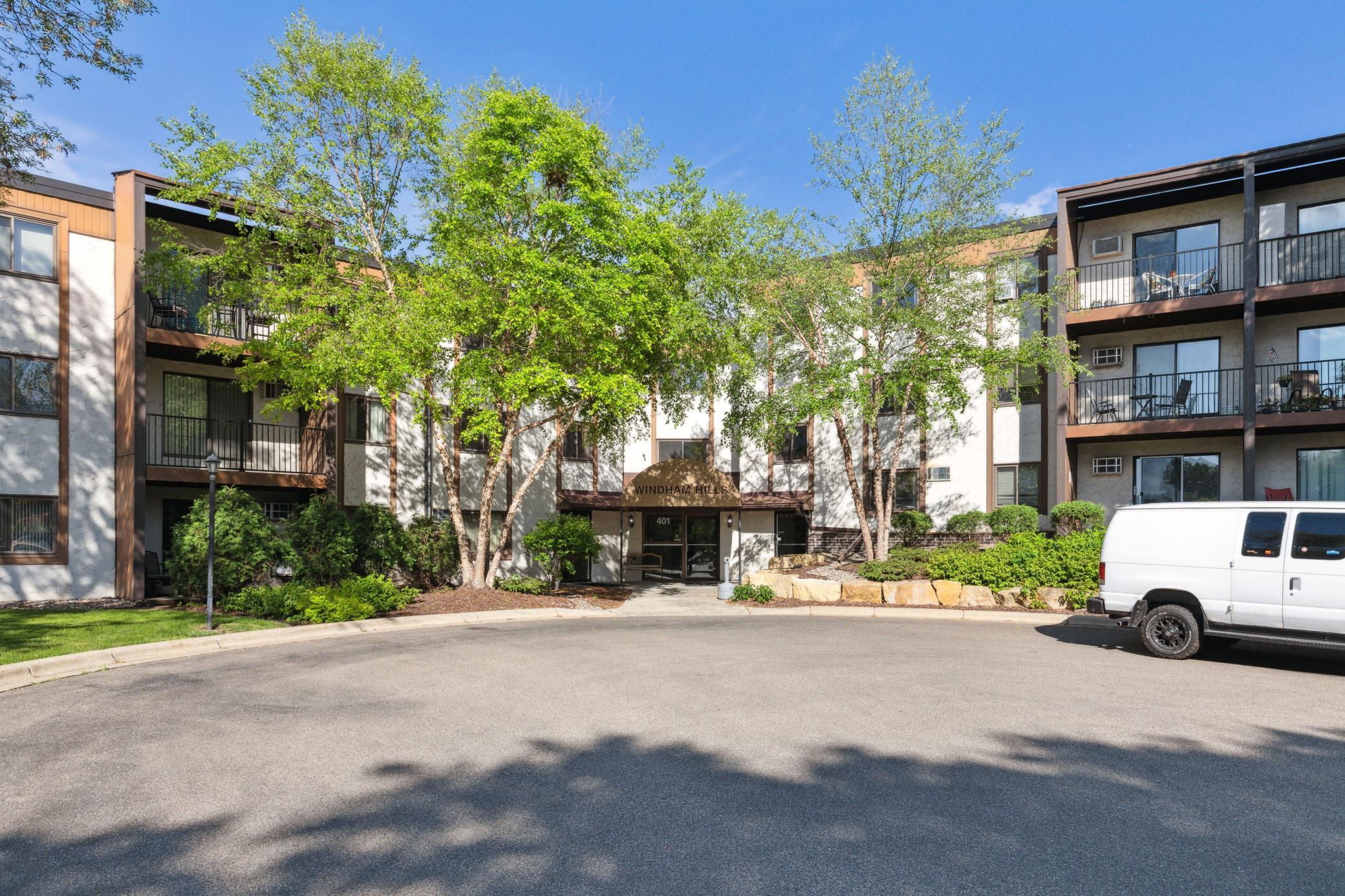 401 E Burnsville Parkway #106