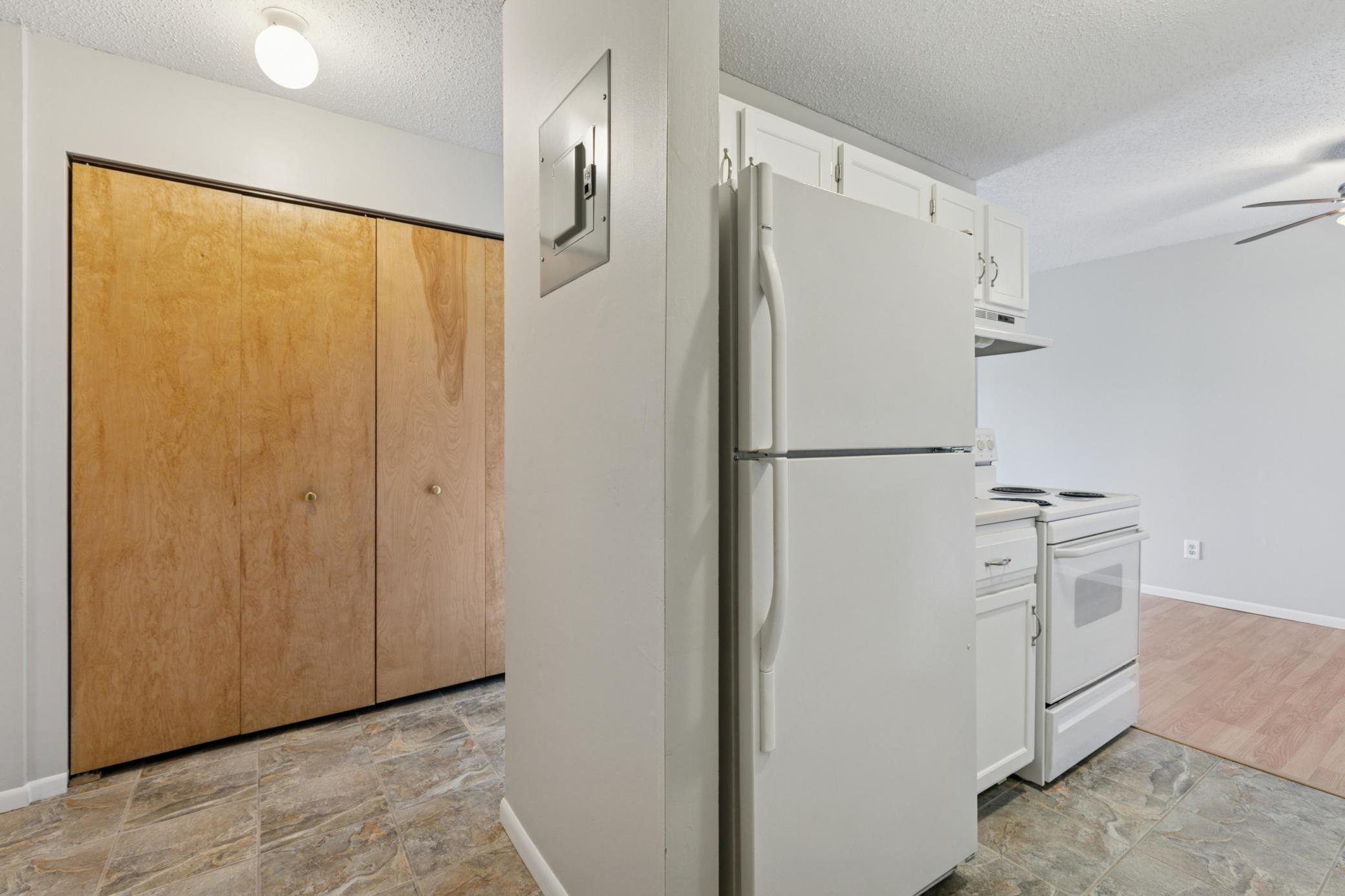 401 E Burnsville Parkway #106