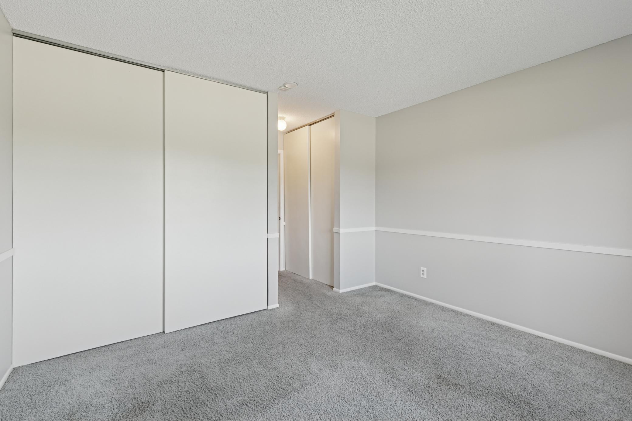 401 E Burnsville Parkway #106