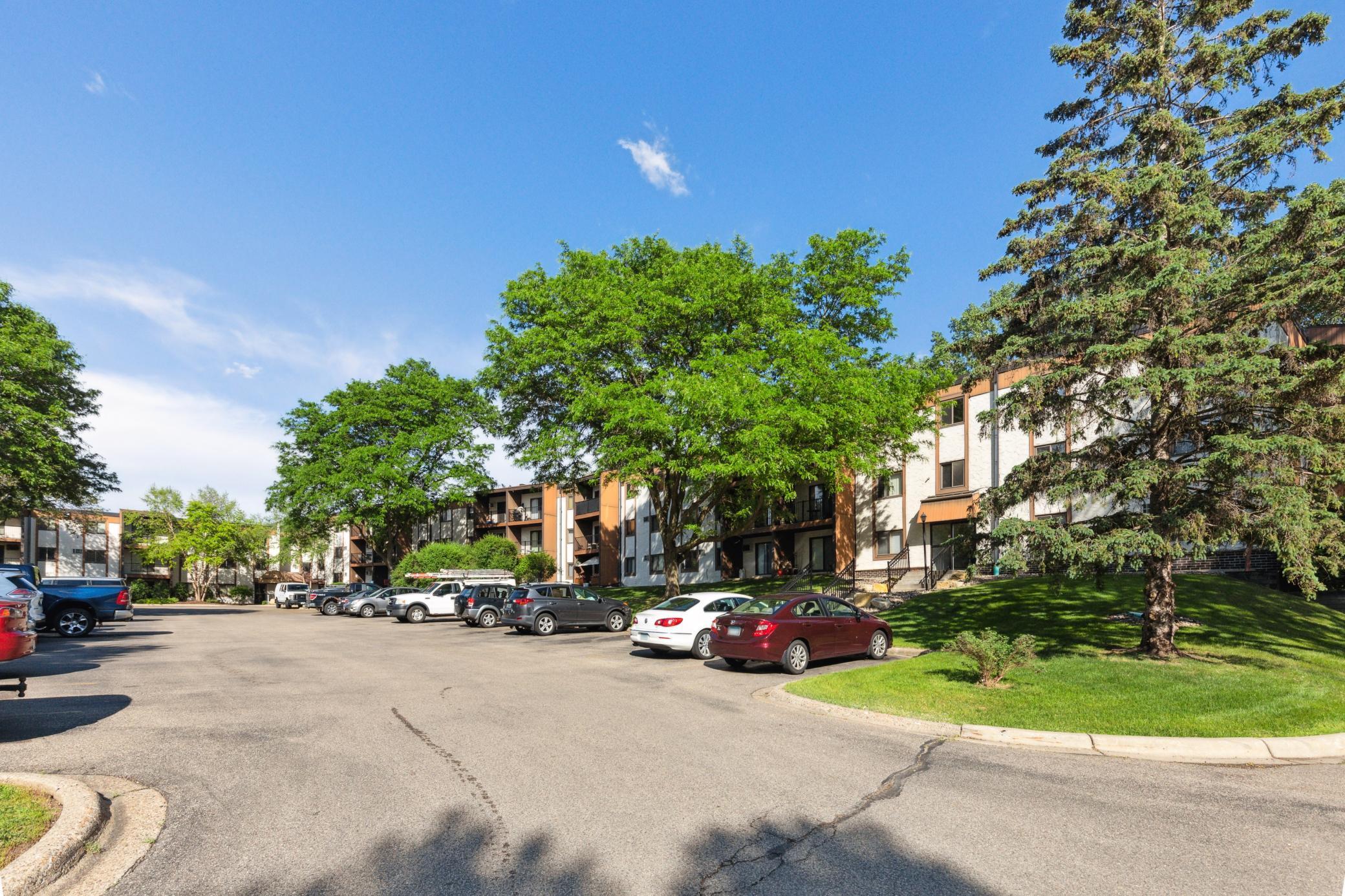 401 E Burnsville Parkway #106
