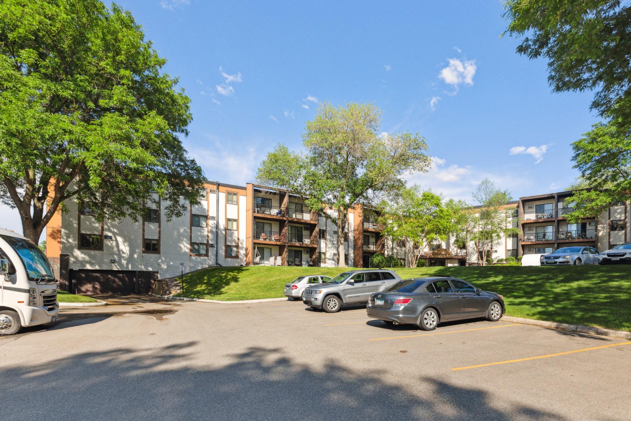 401 E Burnsville Parkway #106