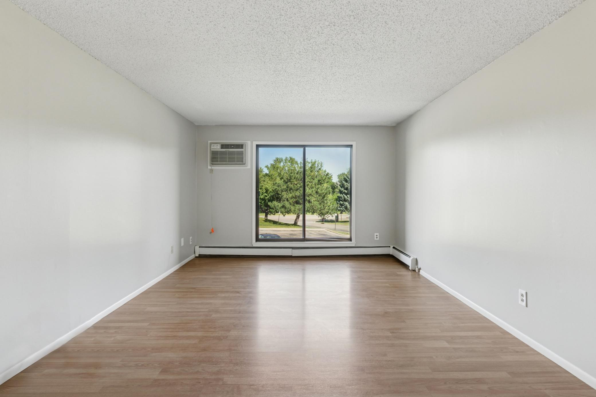 401 E Burnsville Parkway #106
