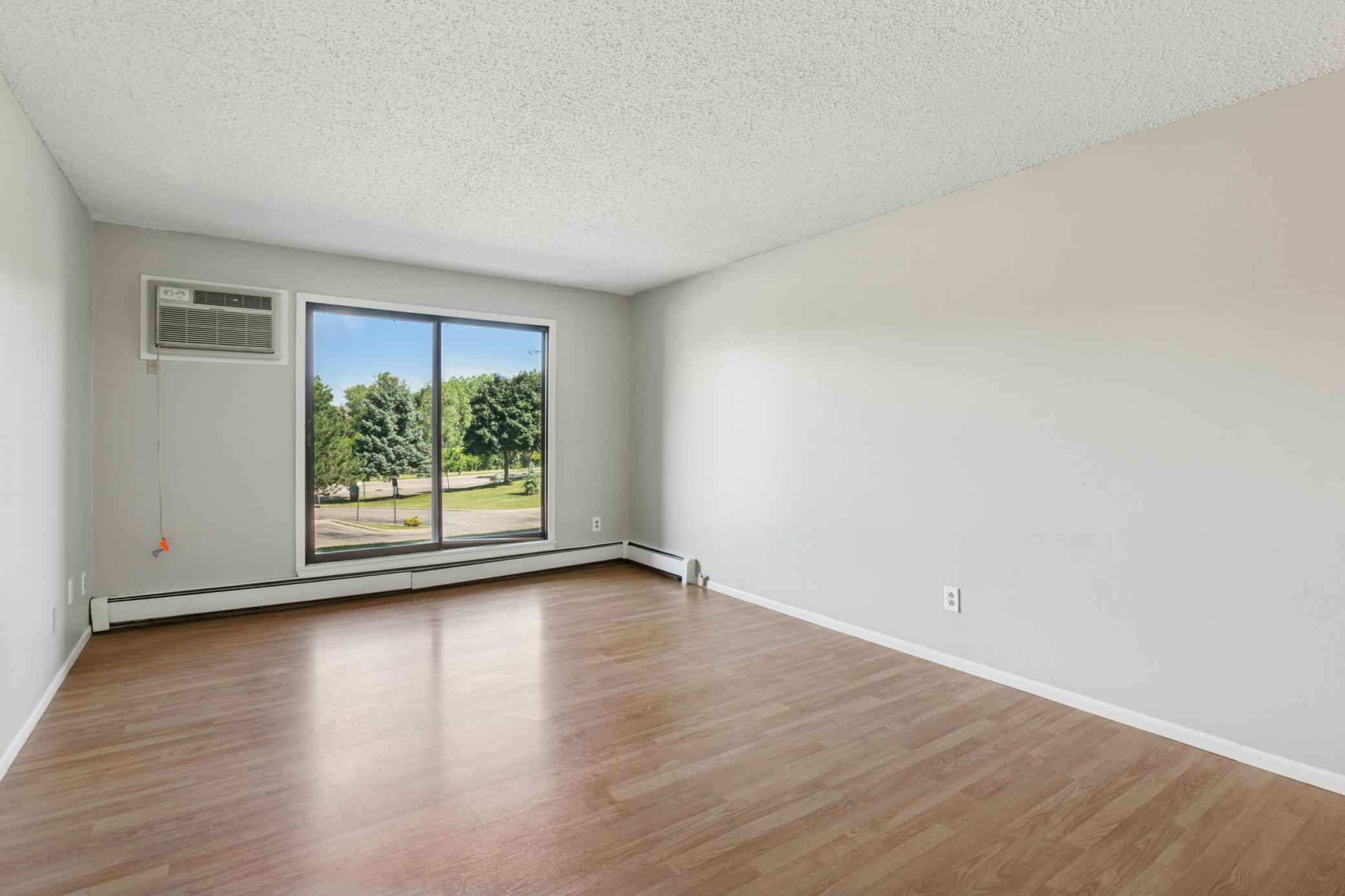 401 E Burnsville Parkway #106