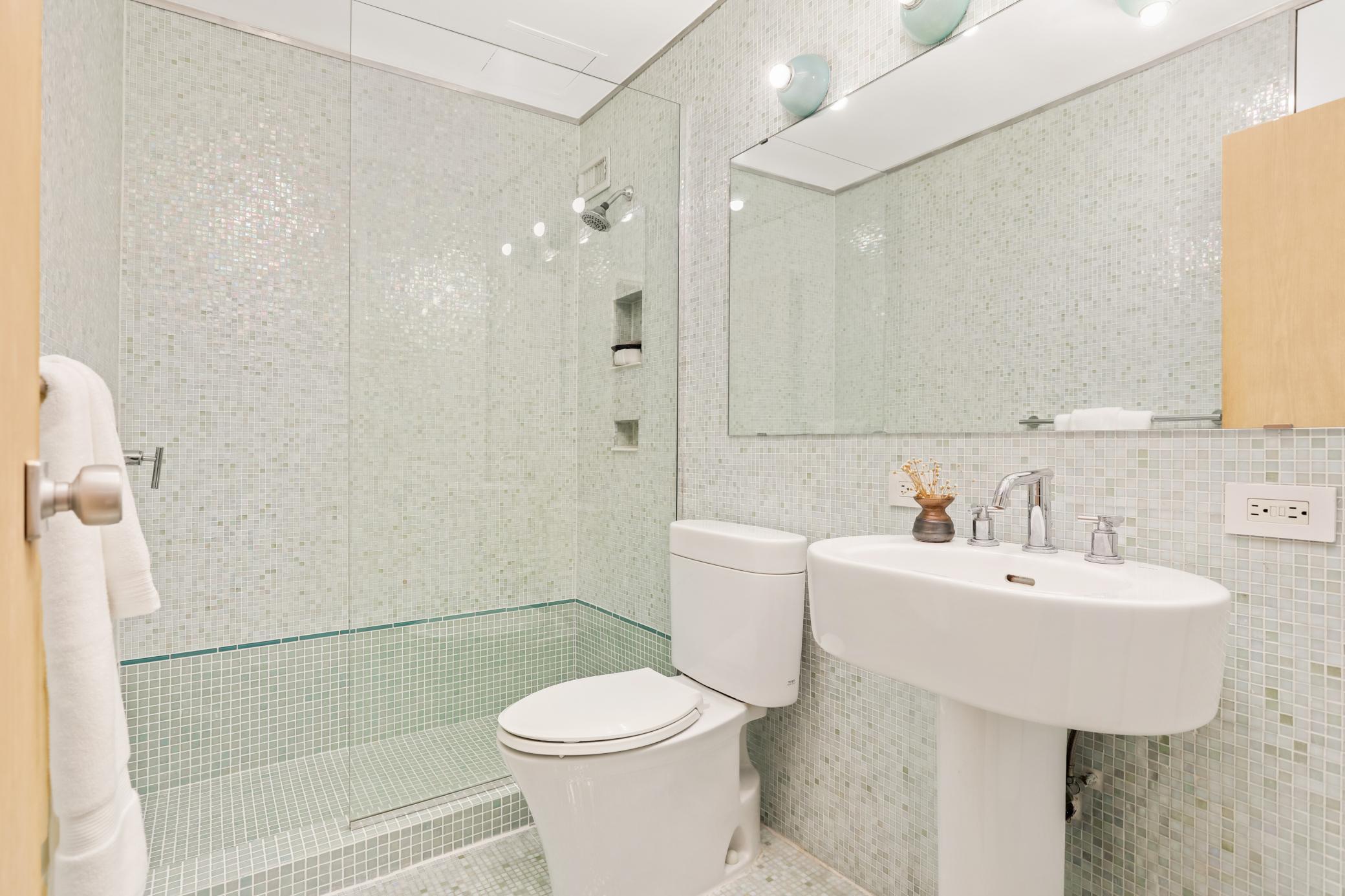 2928 Dean Parkway #3B