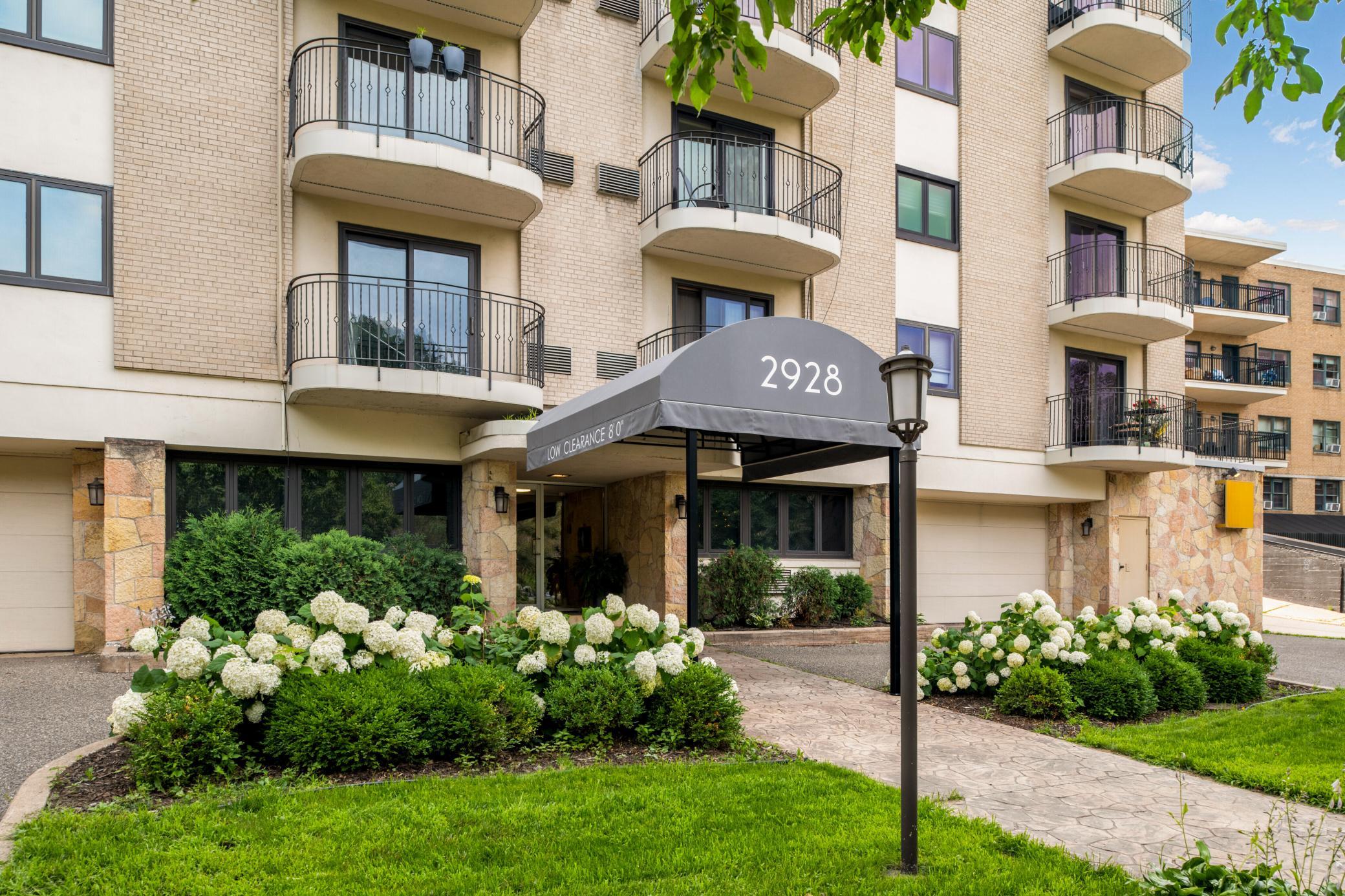 2928 Dean Parkway #3B