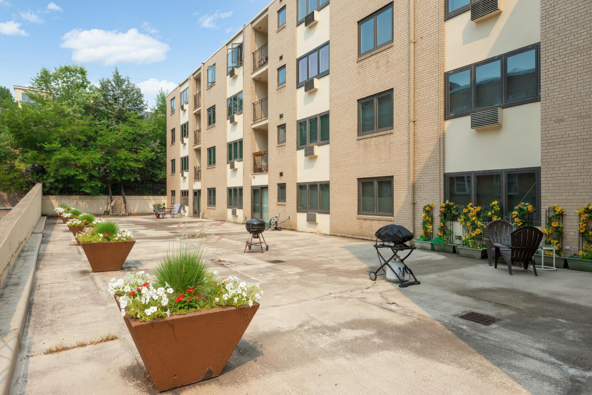 2928 Dean Parkway #3B