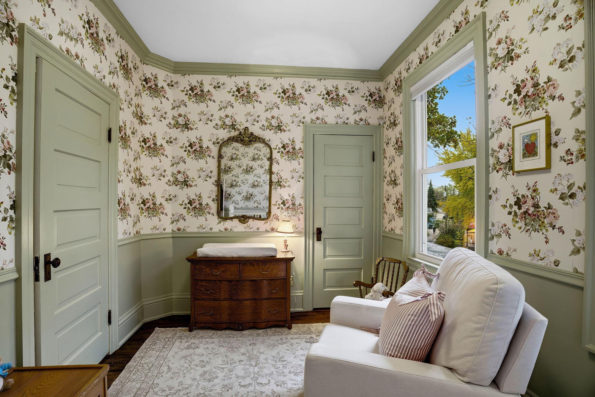 212 Cedar Lake Road S