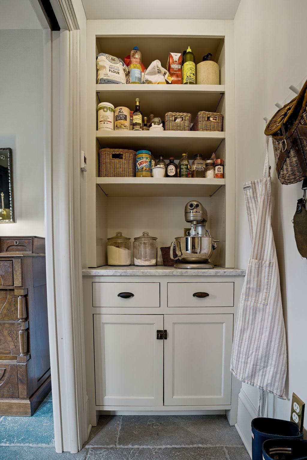 212 Cedar Lake Road S