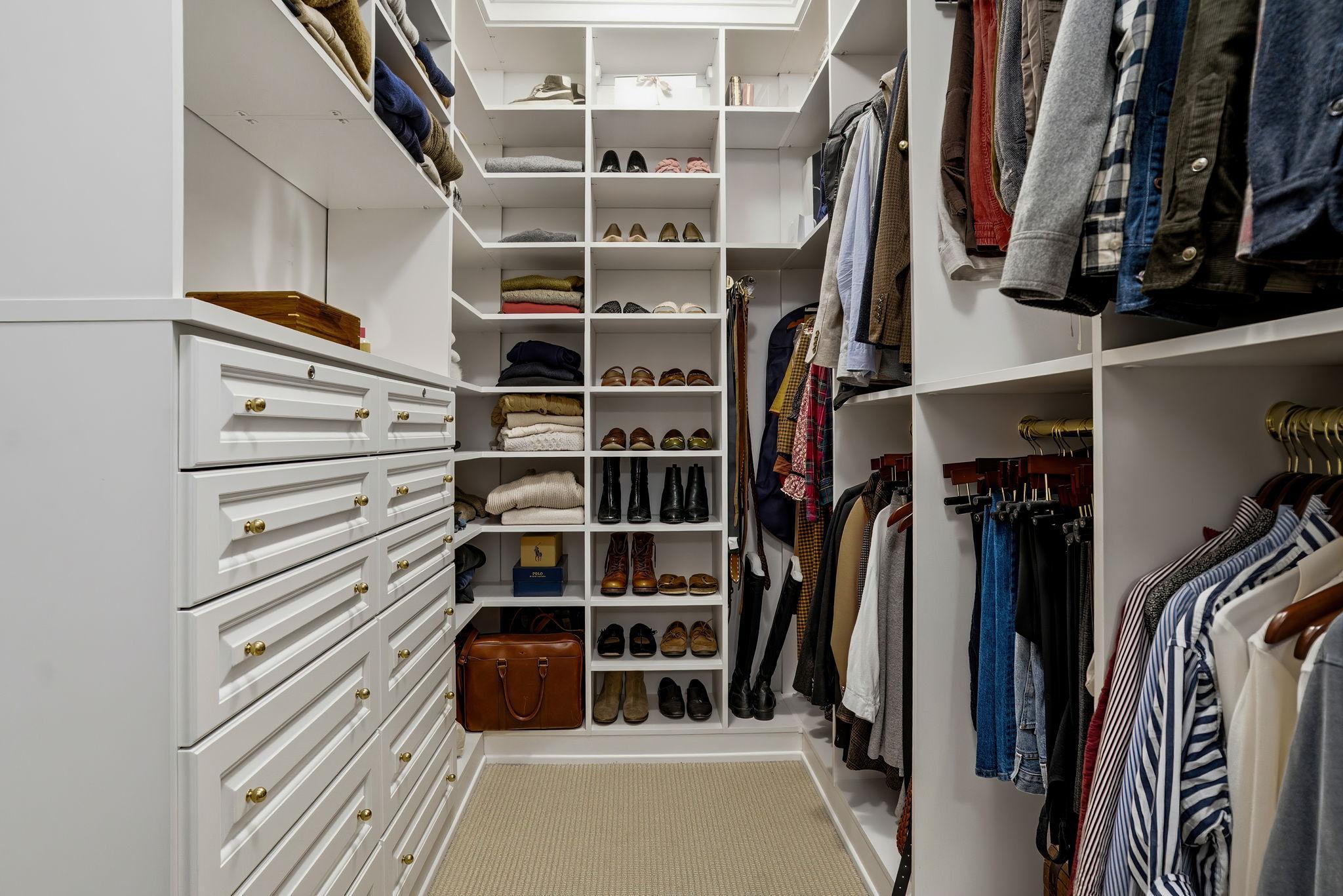 212 Cedar Lake Road S