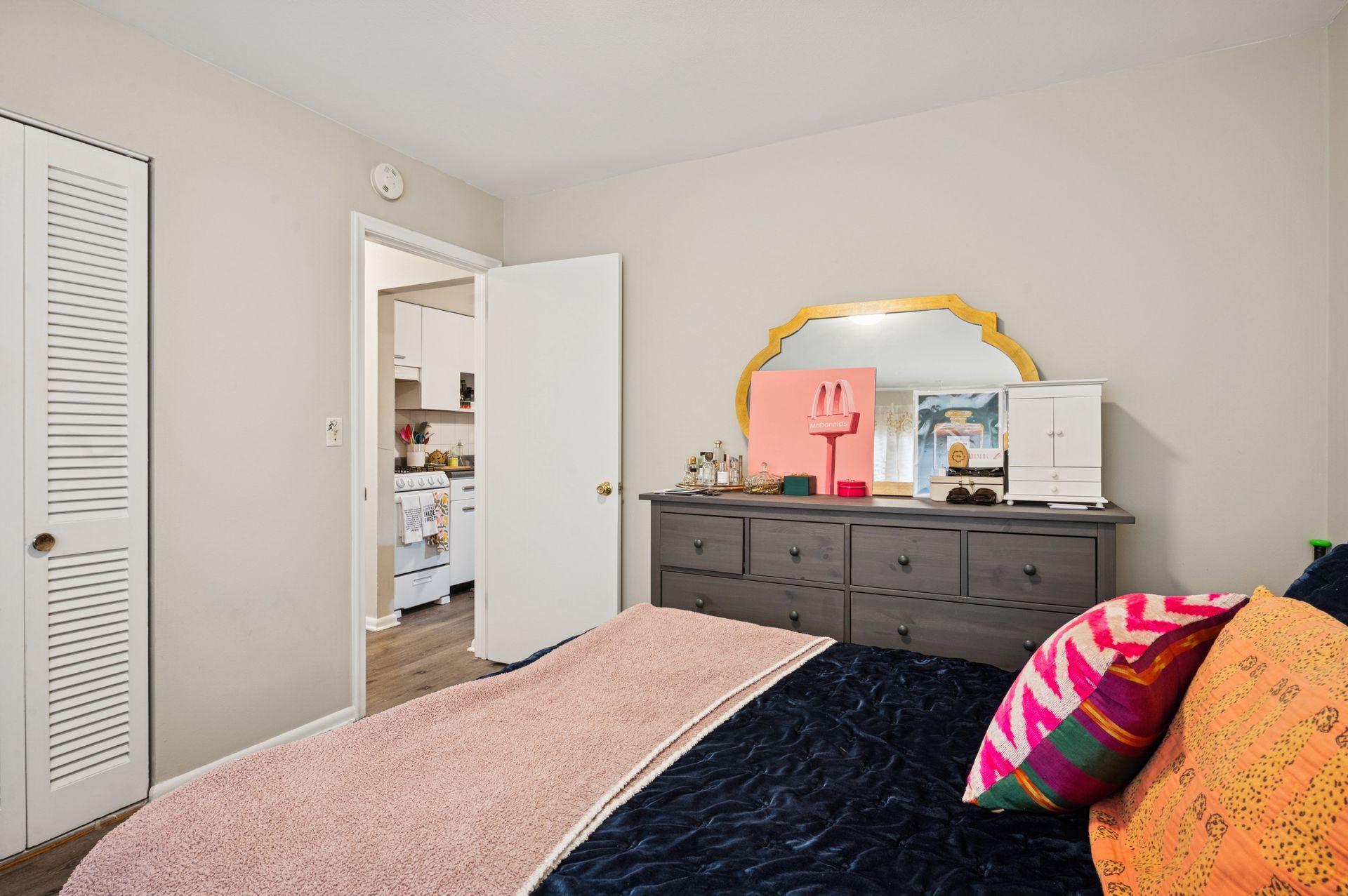 3513 Emerson Avenue S