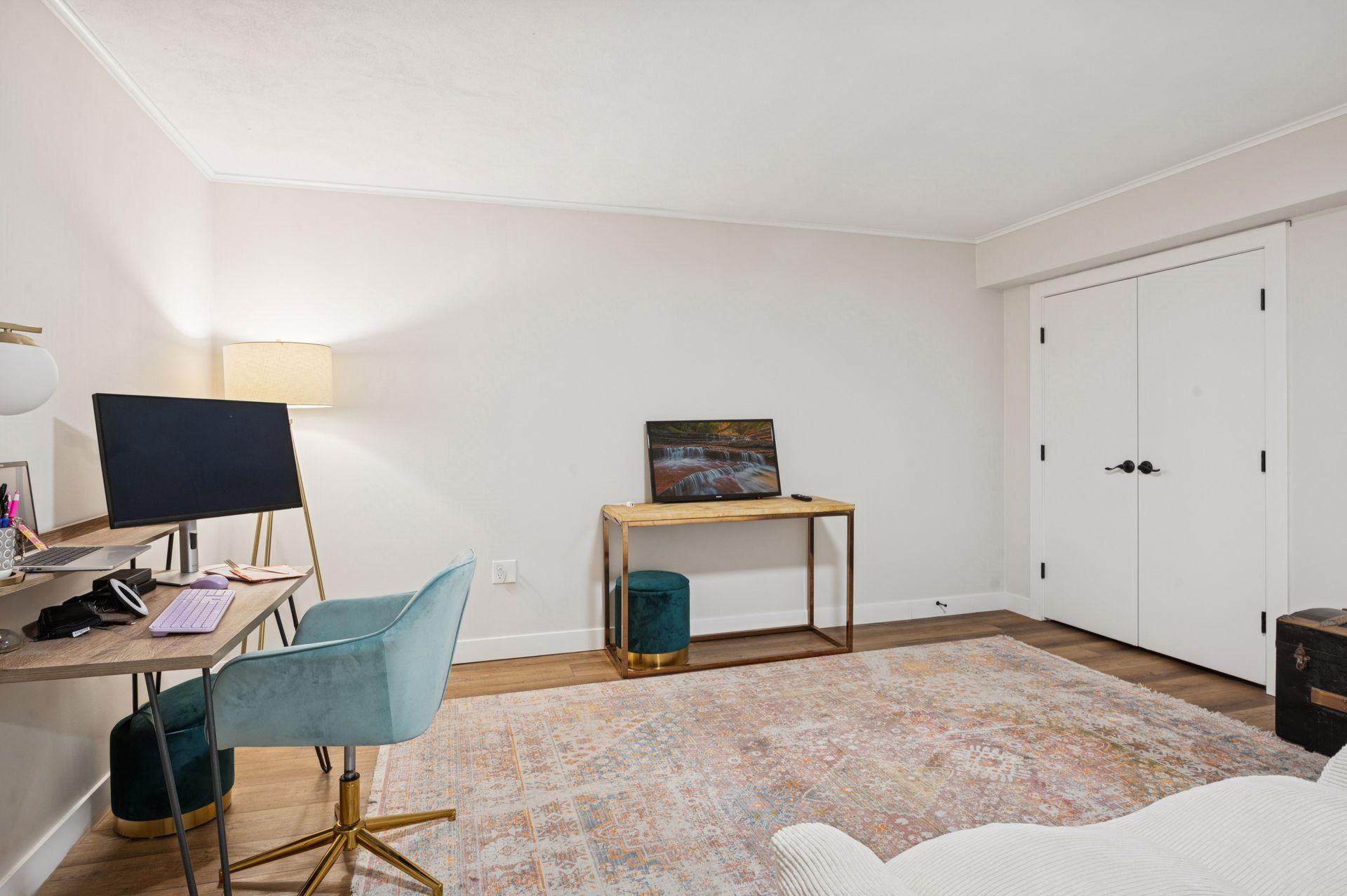 3513 Emerson Avenue S