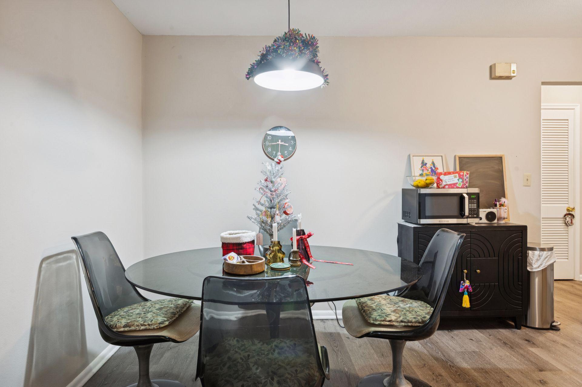 3513 Emerson Avenue S