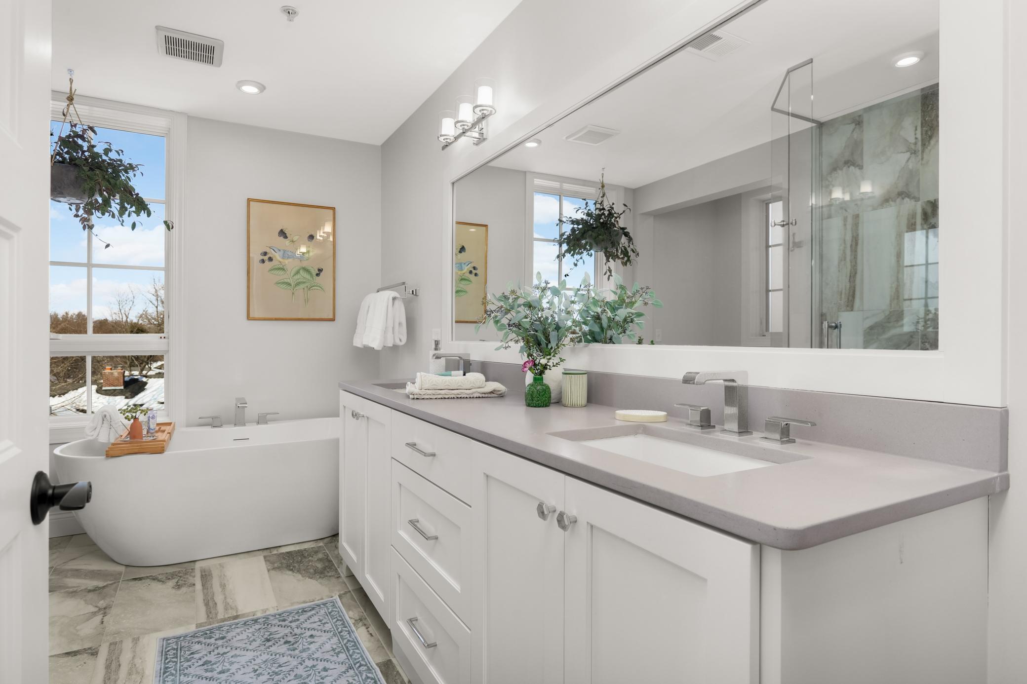 4901 Hawthorne Court #202