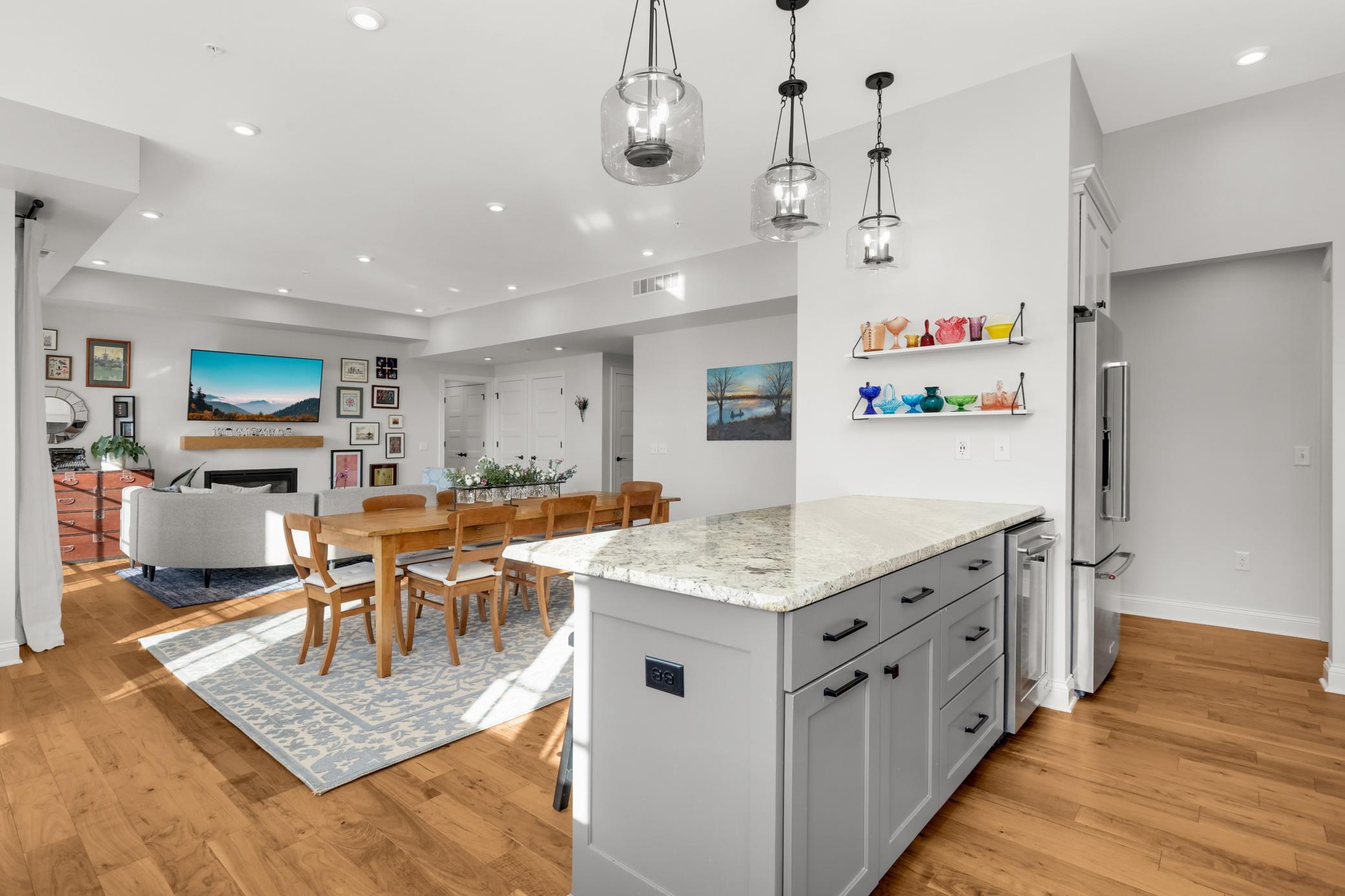 4901 Hawthorne Court #202