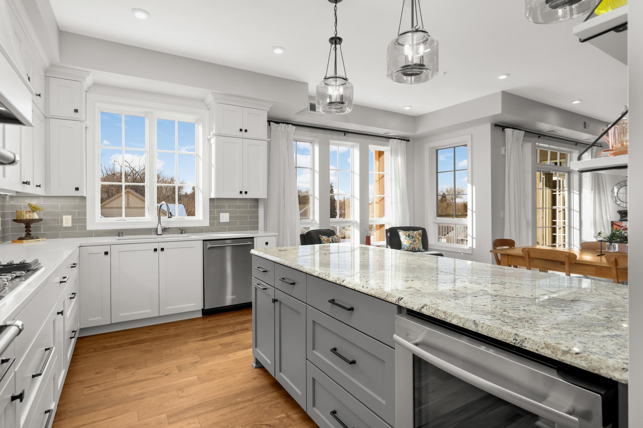 4901 Hawthorne Court #202