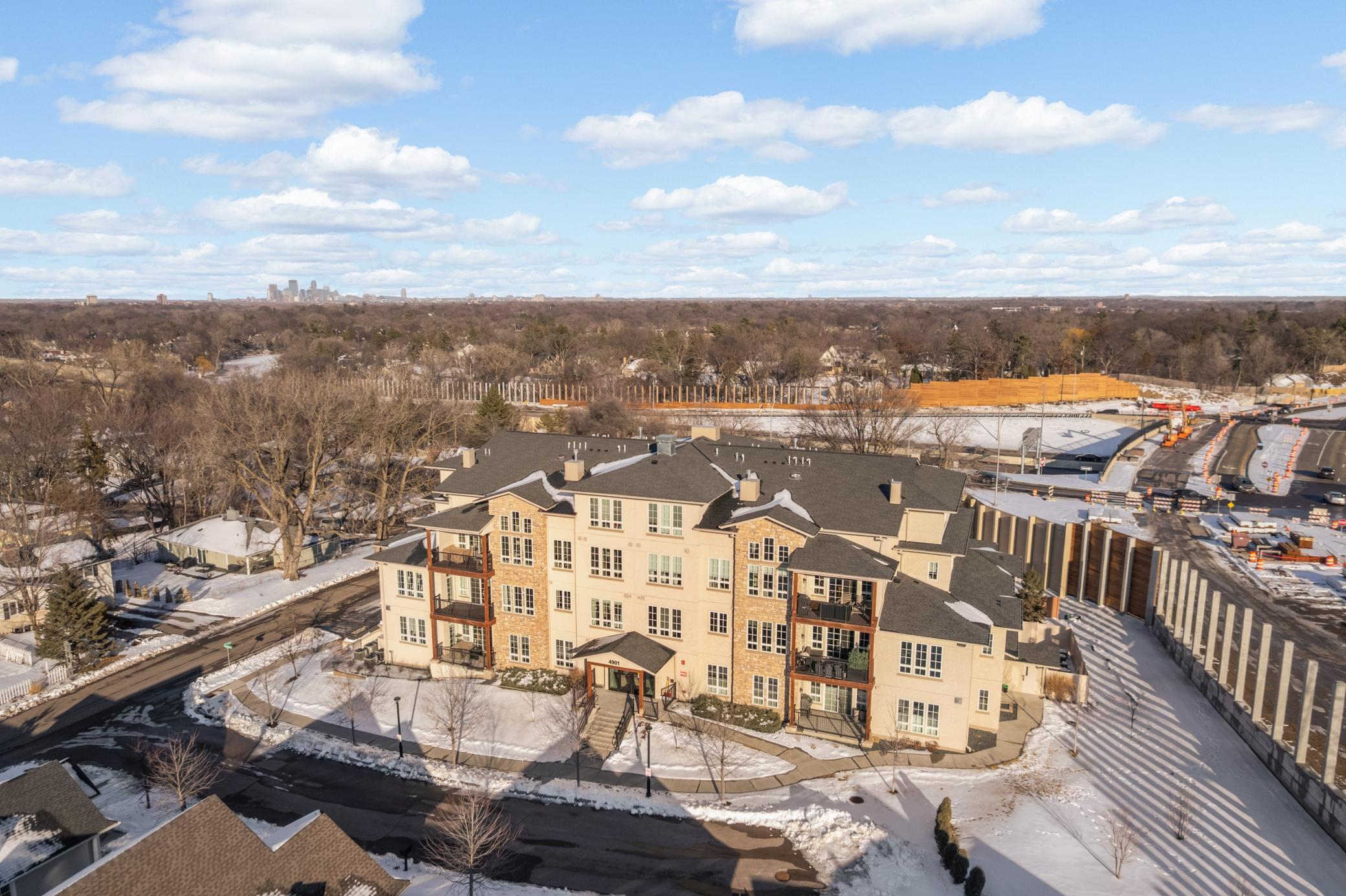 4901 Hawthorne Court #202