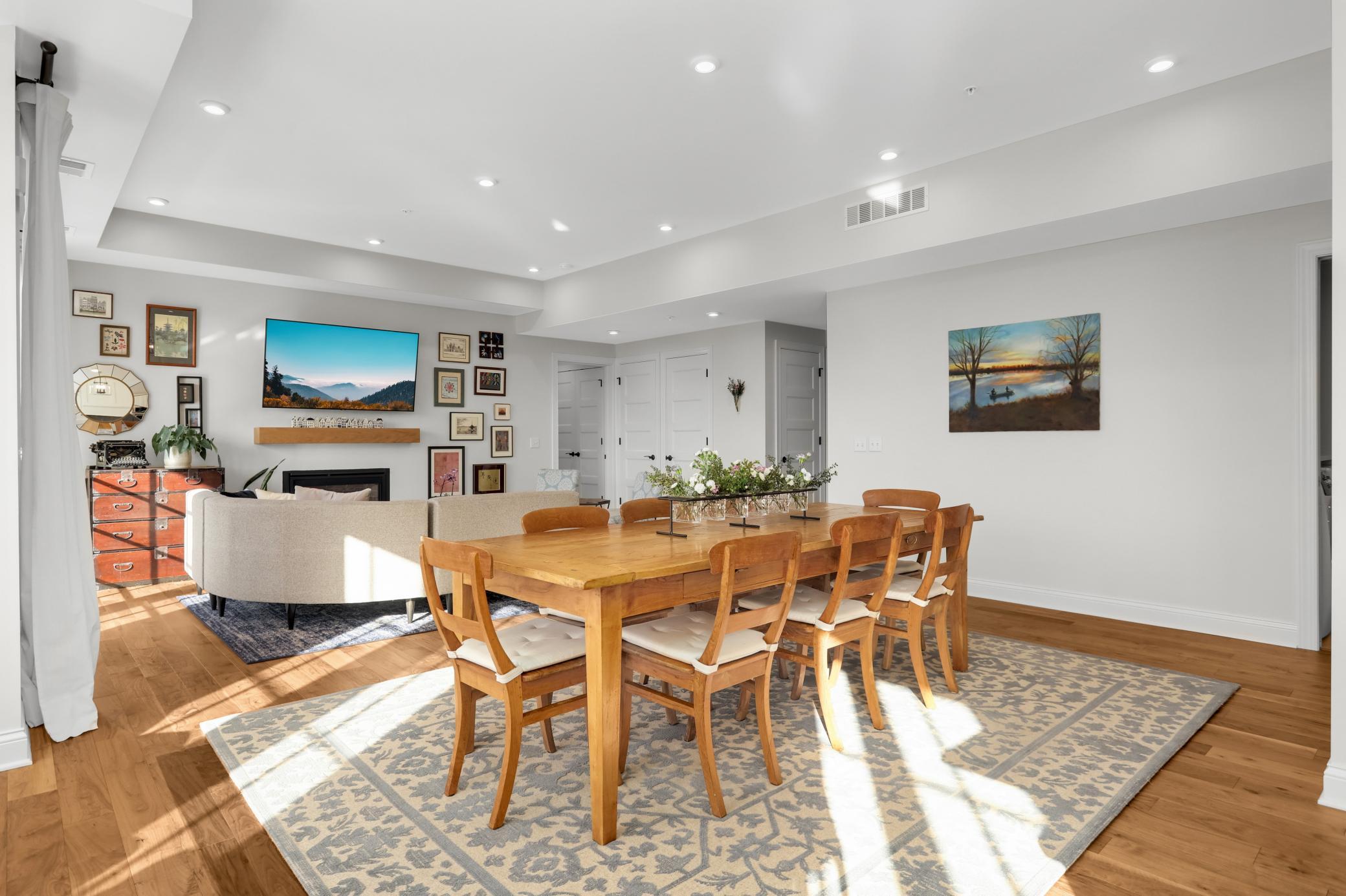 4901 Hawthorne Court #202