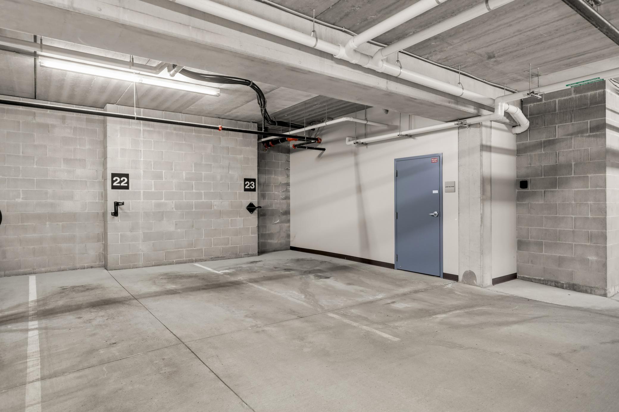 4901 Hawthorne Court #202