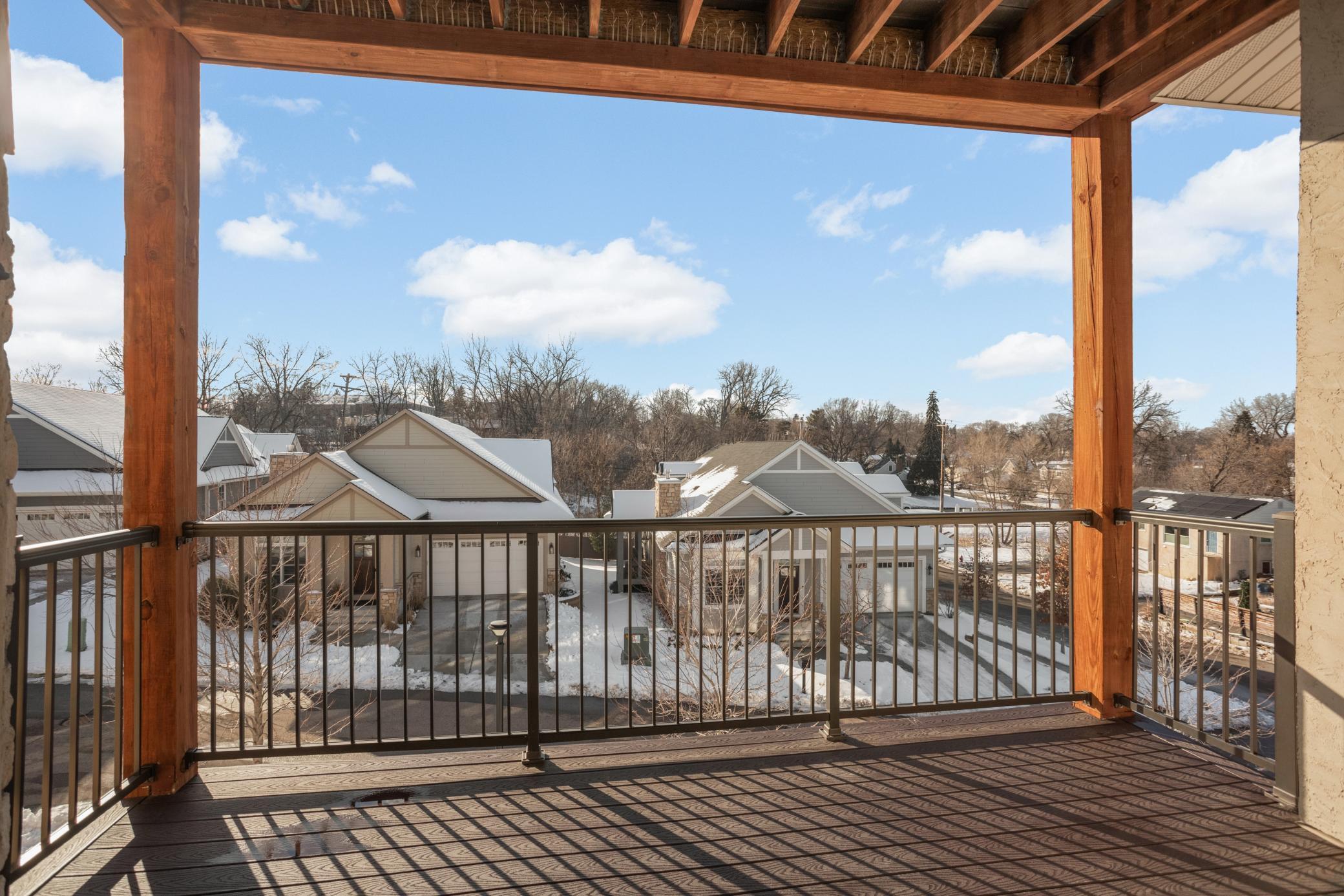 4901 Hawthorne Court #202