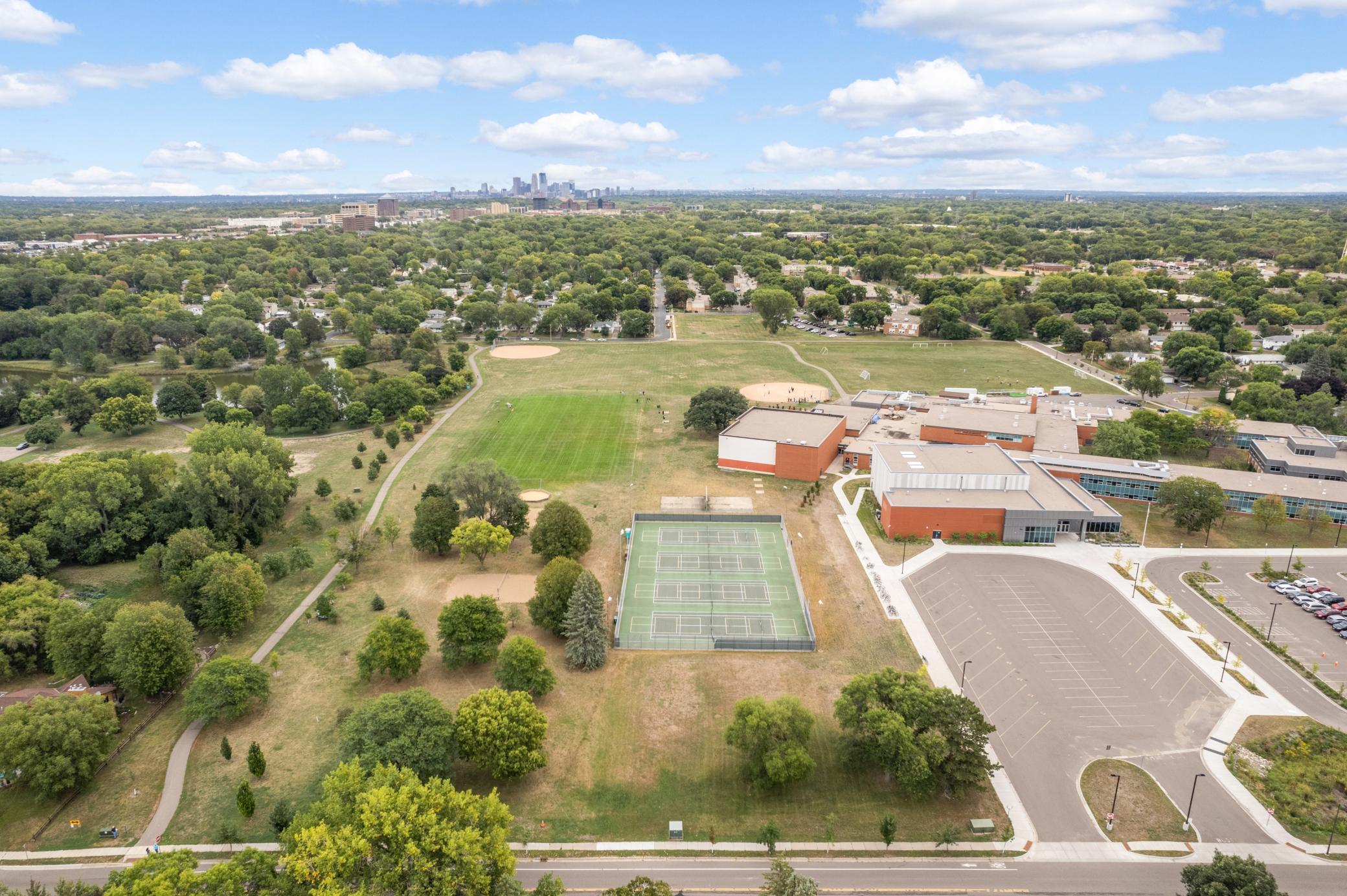 2837 Louisiana Avenue S