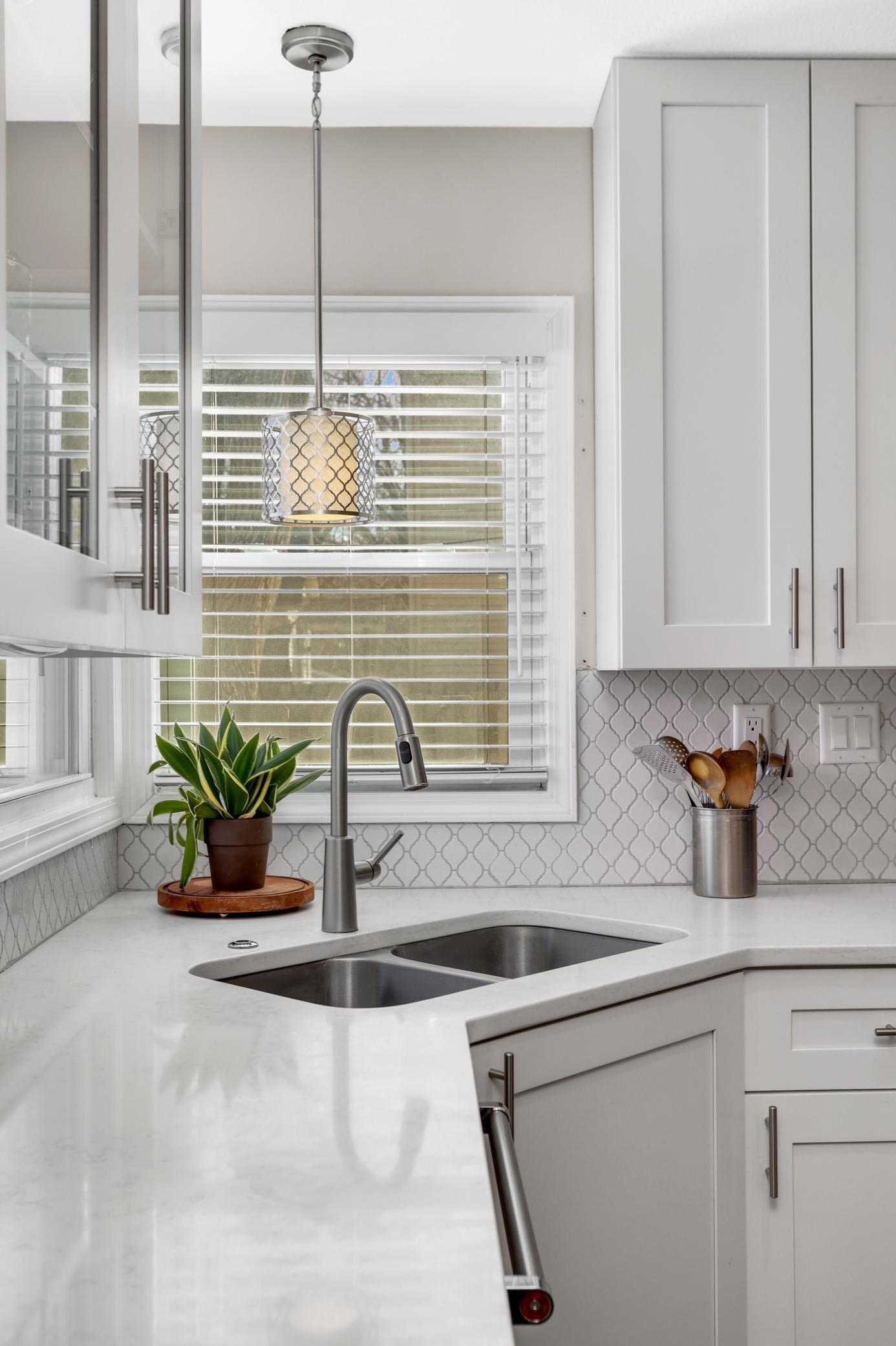 2837 Louisiana Avenue S