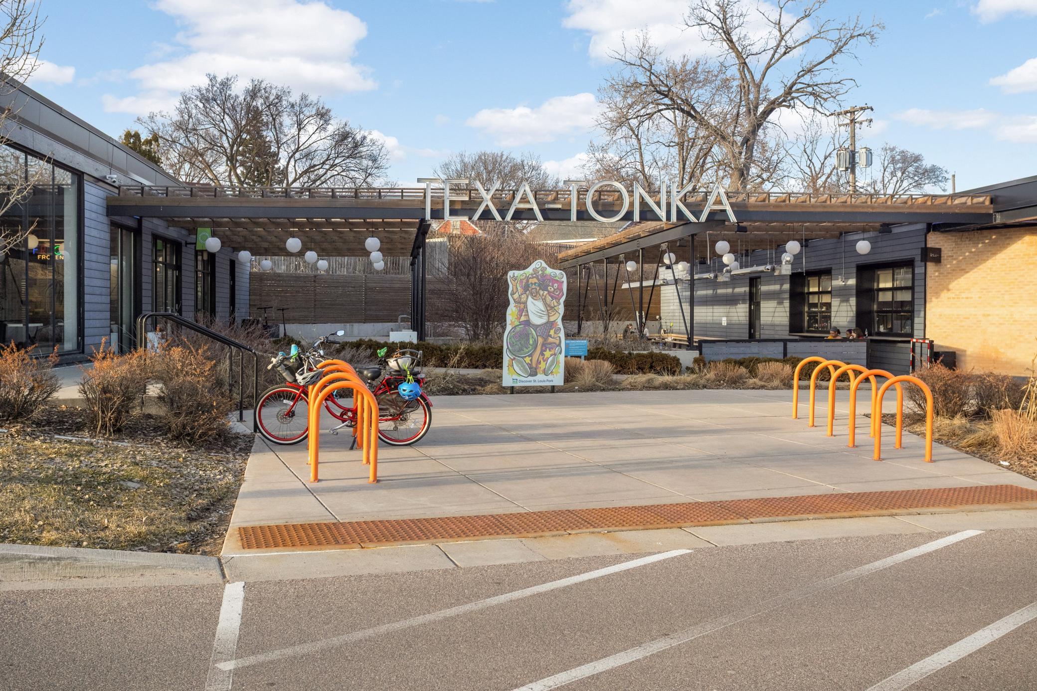 2837 Louisiana Avenue S