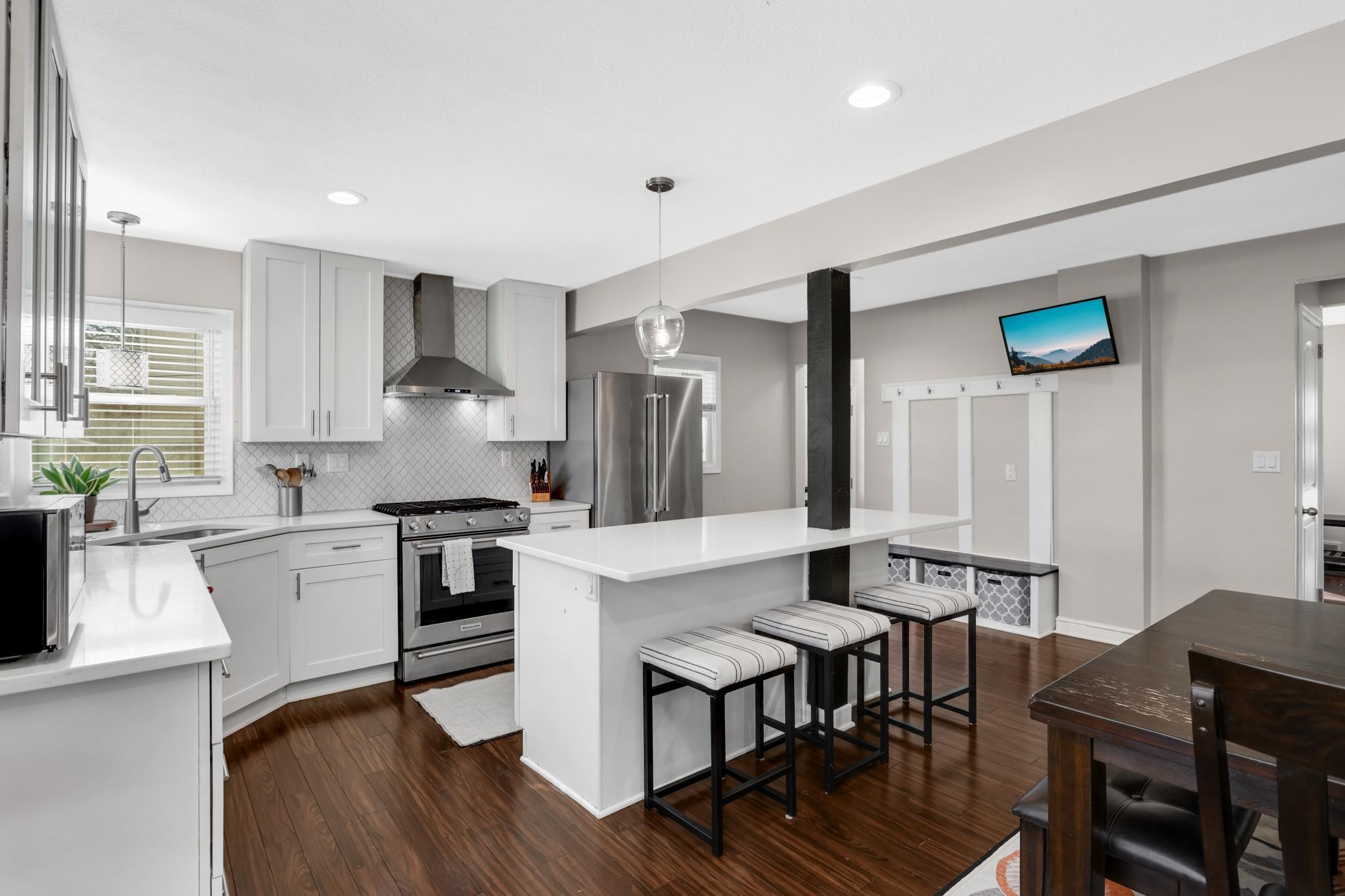 2837 Louisiana Avenue S