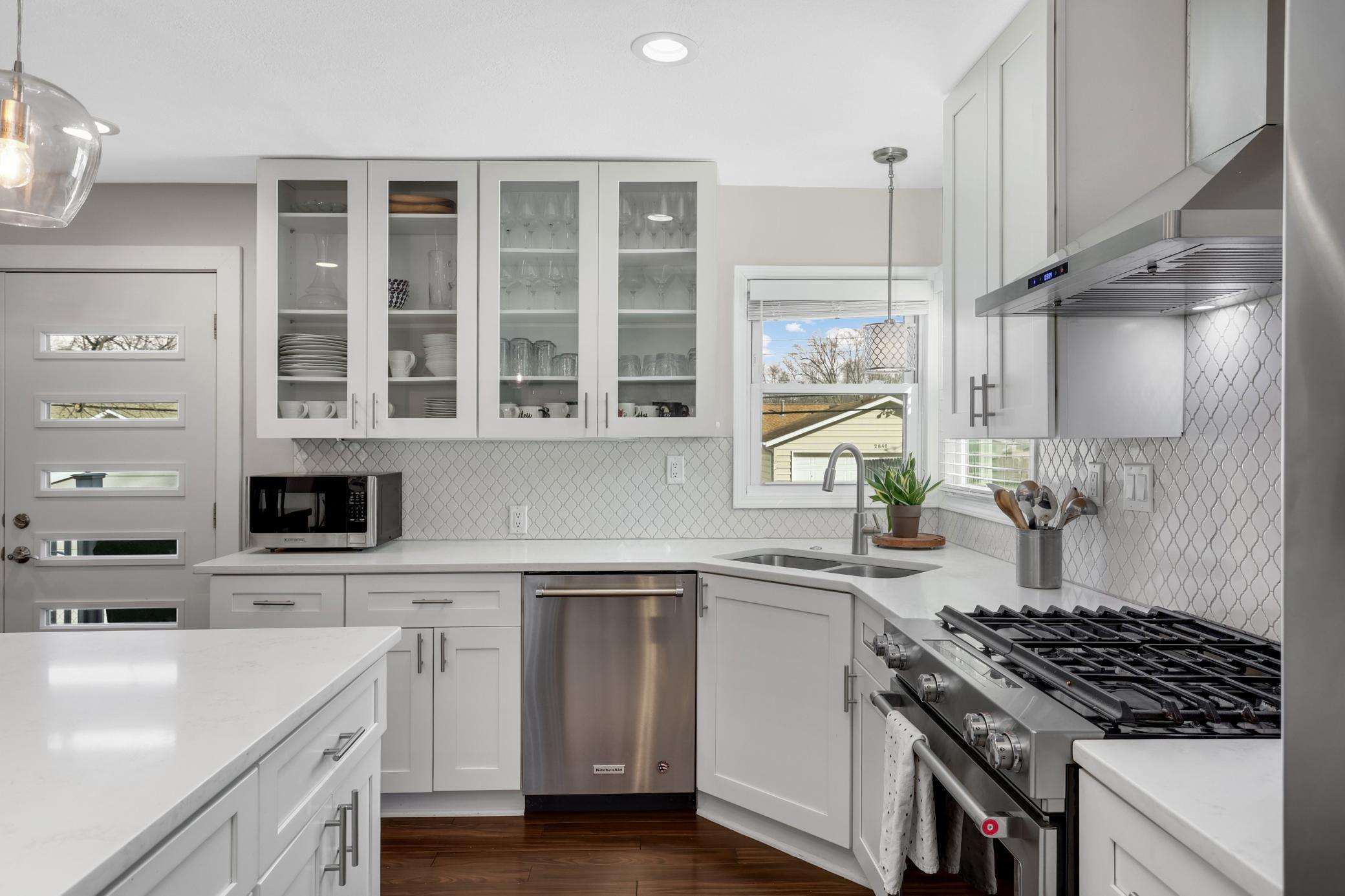 2837 Louisiana Avenue S