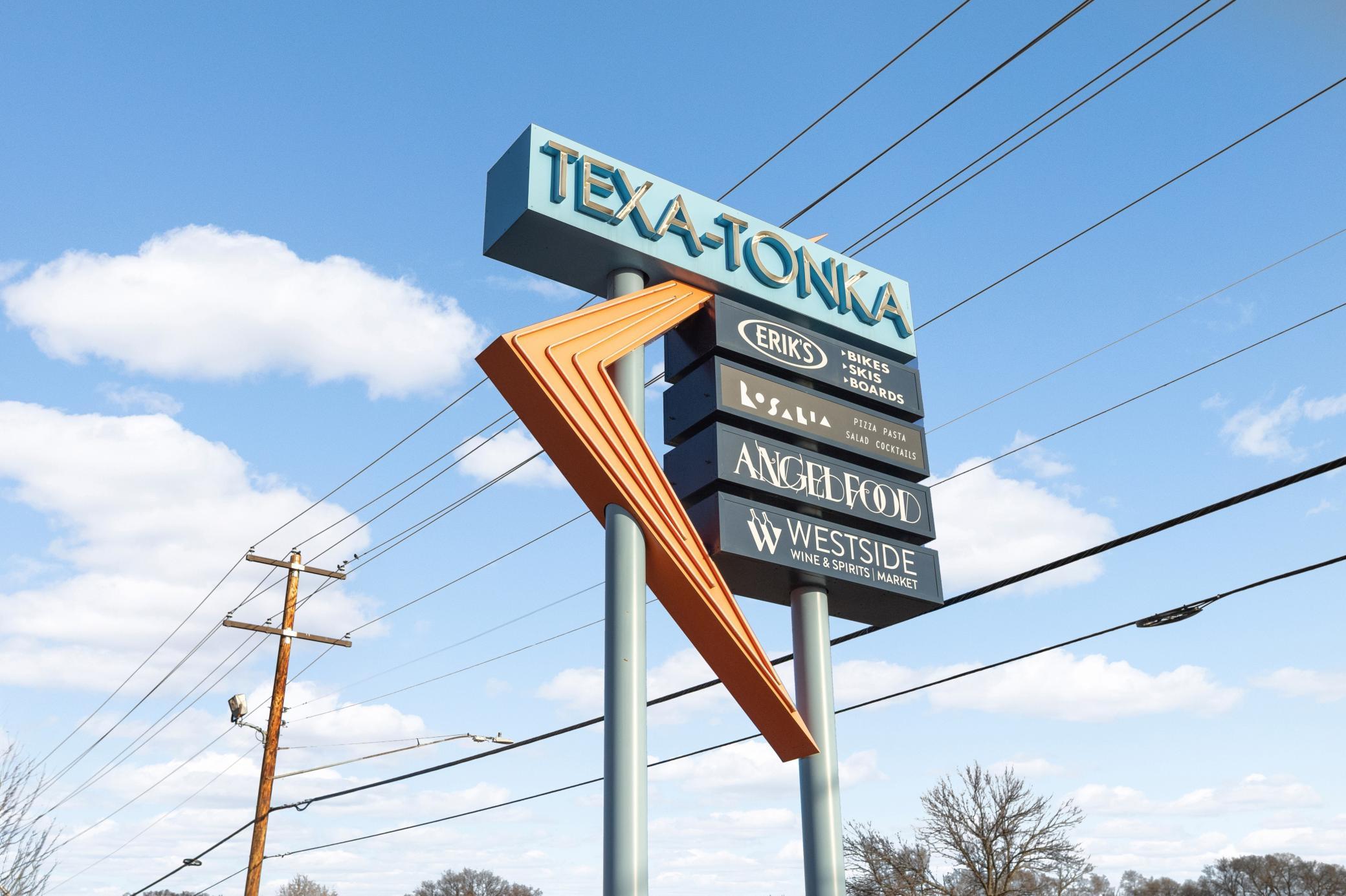 2837 Louisiana Avenue S