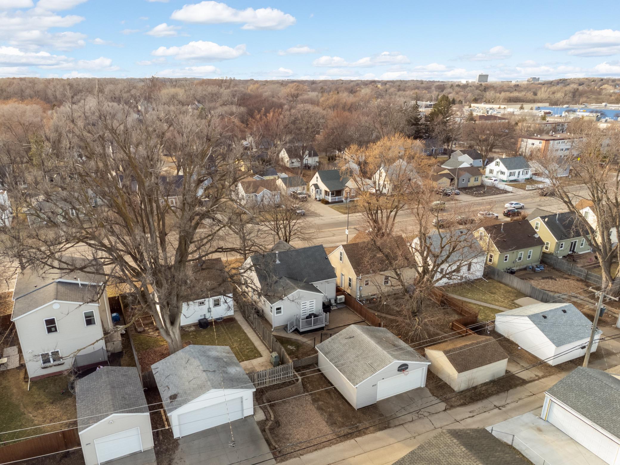 2837 Louisiana Avenue S