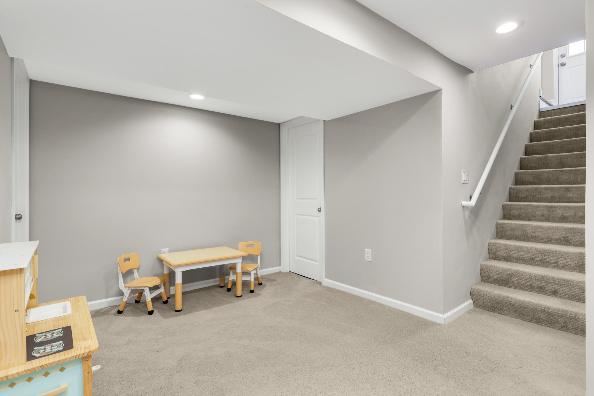 2837 Louisiana Avenue S