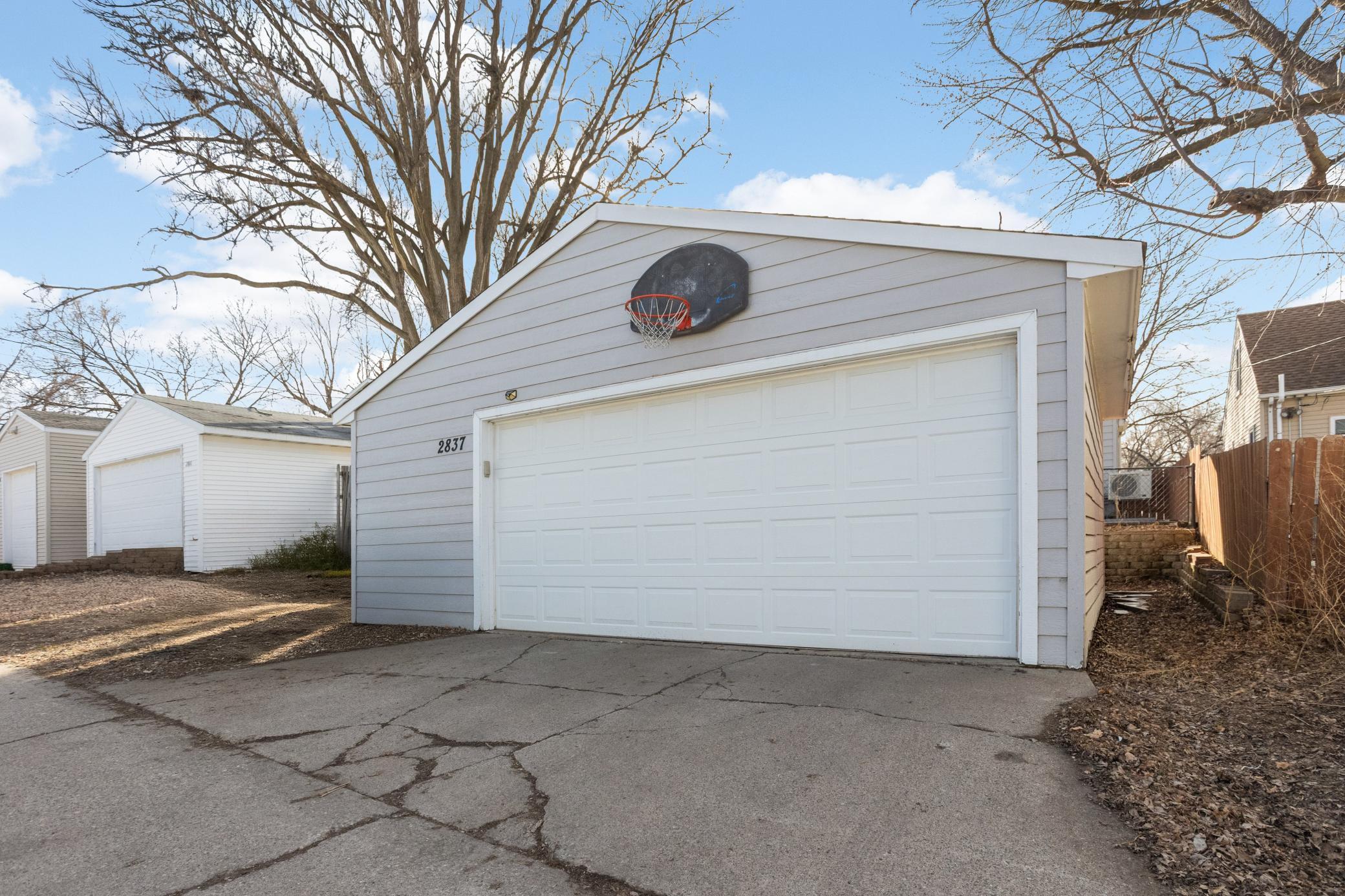 2837 Louisiana Avenue S