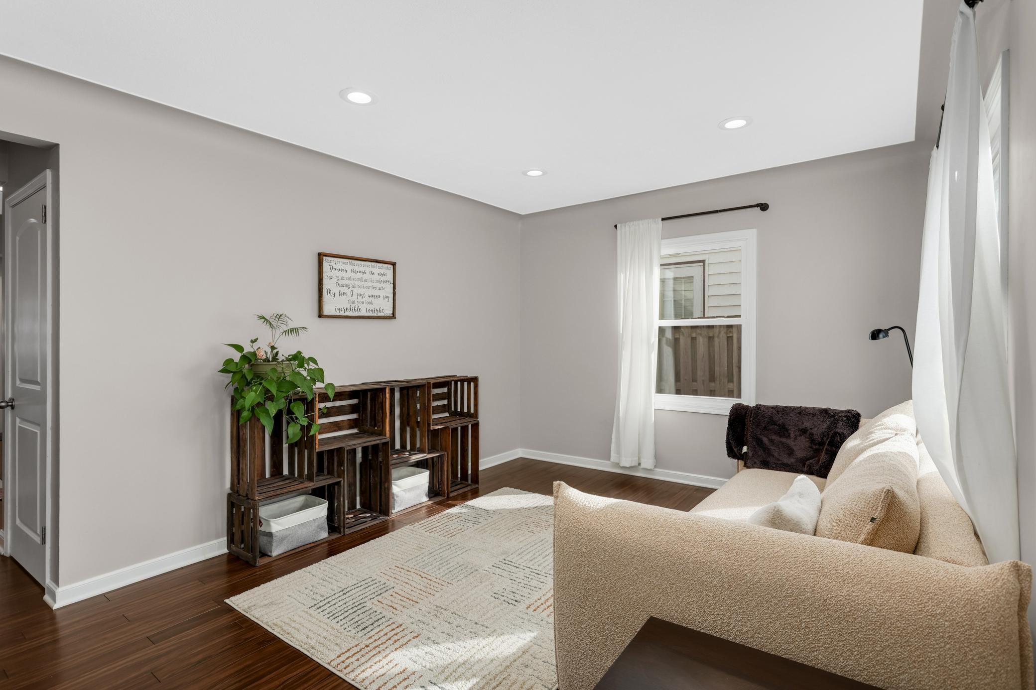 2837 Louisiana Avenue S