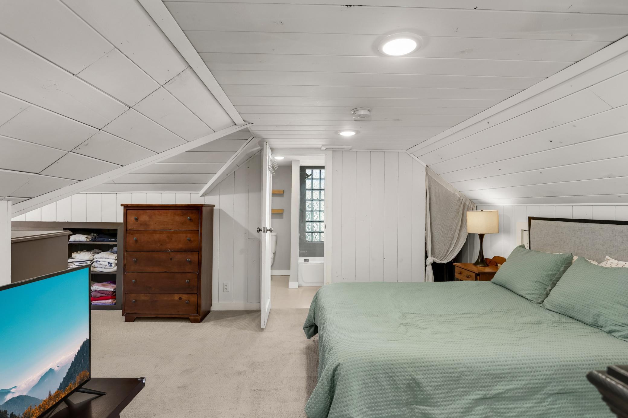 2837 Louisiana Avenue S