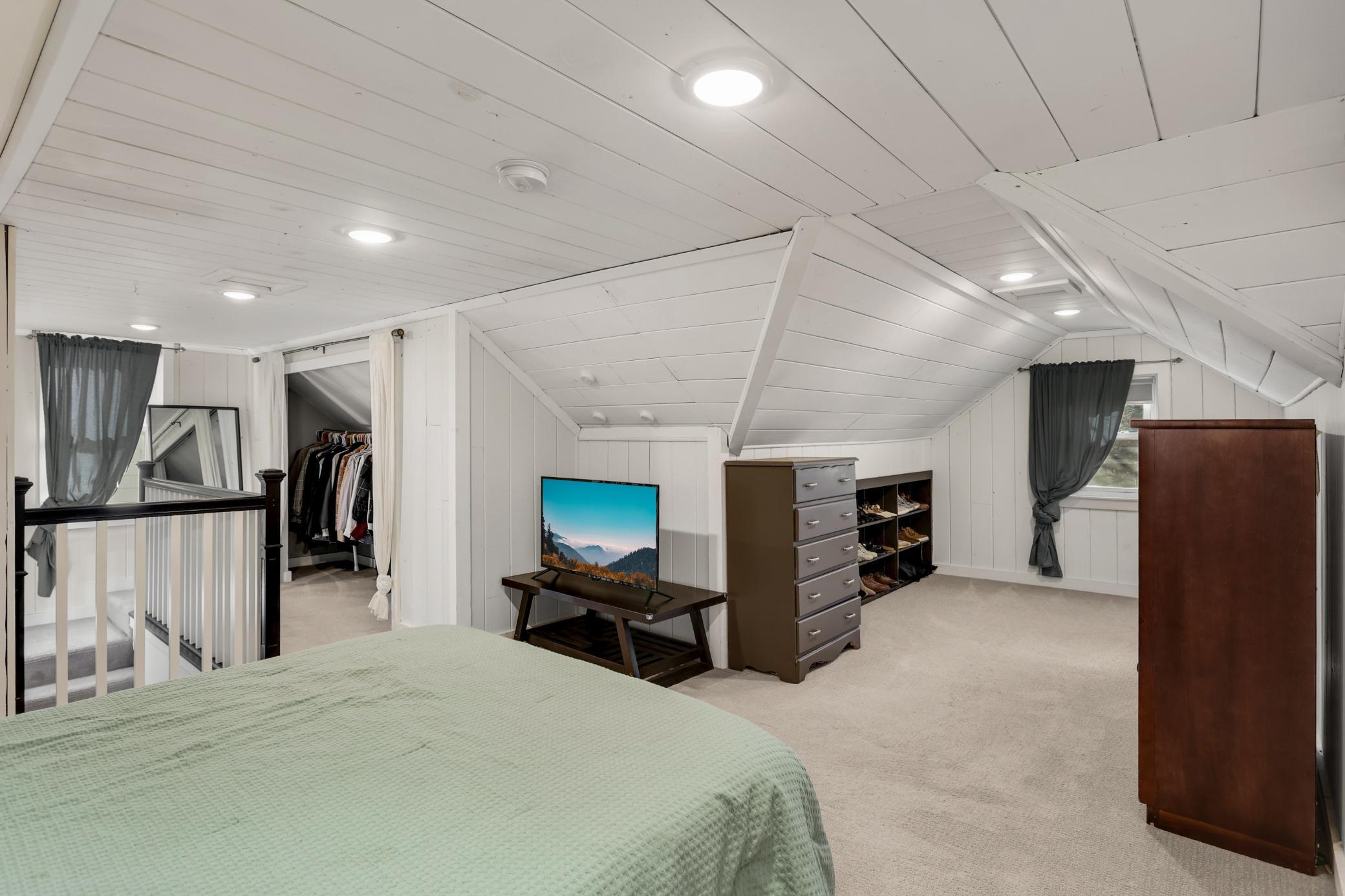 2837 Louisiana Avenue S