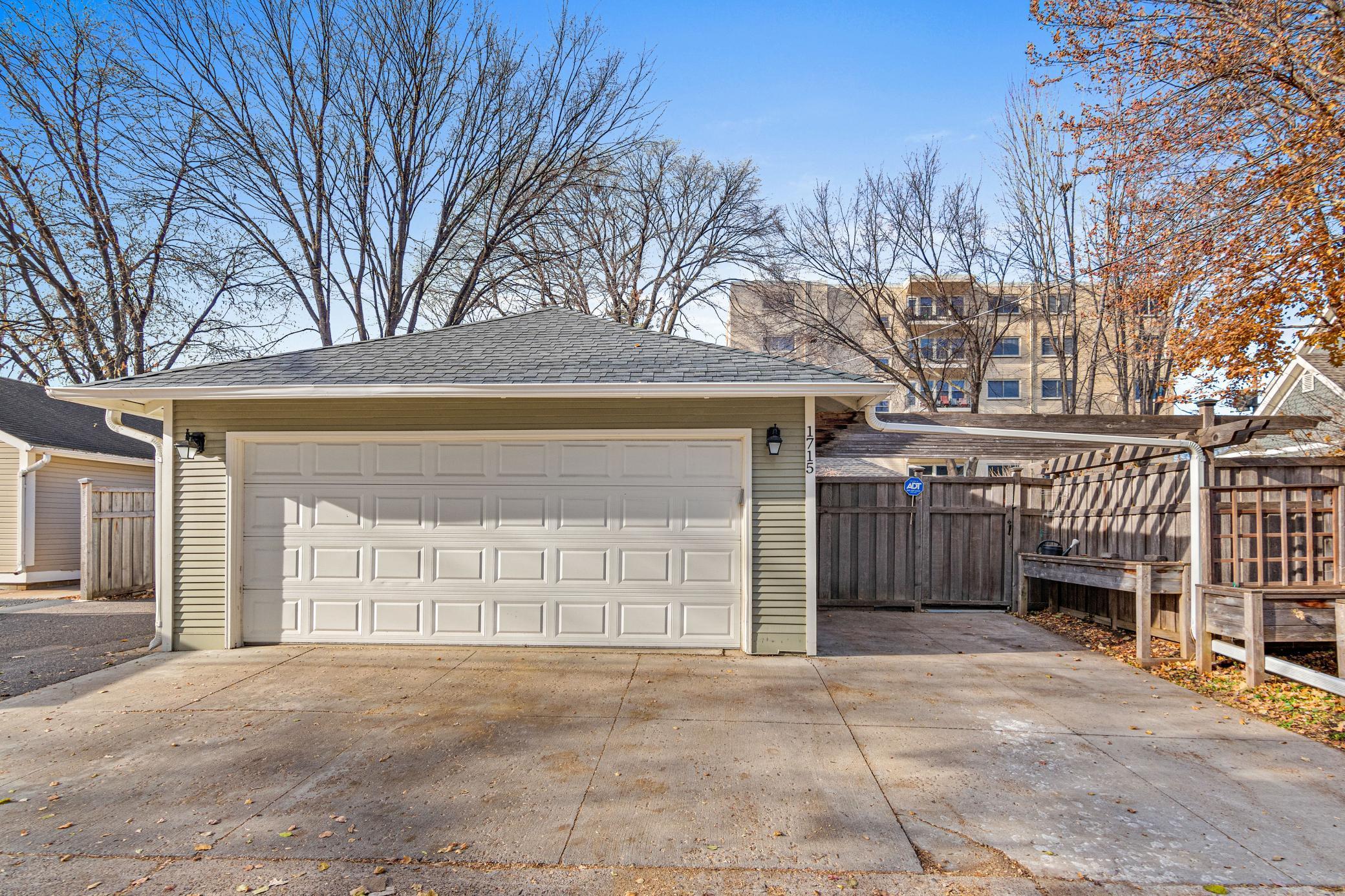 1715 W 31st Street